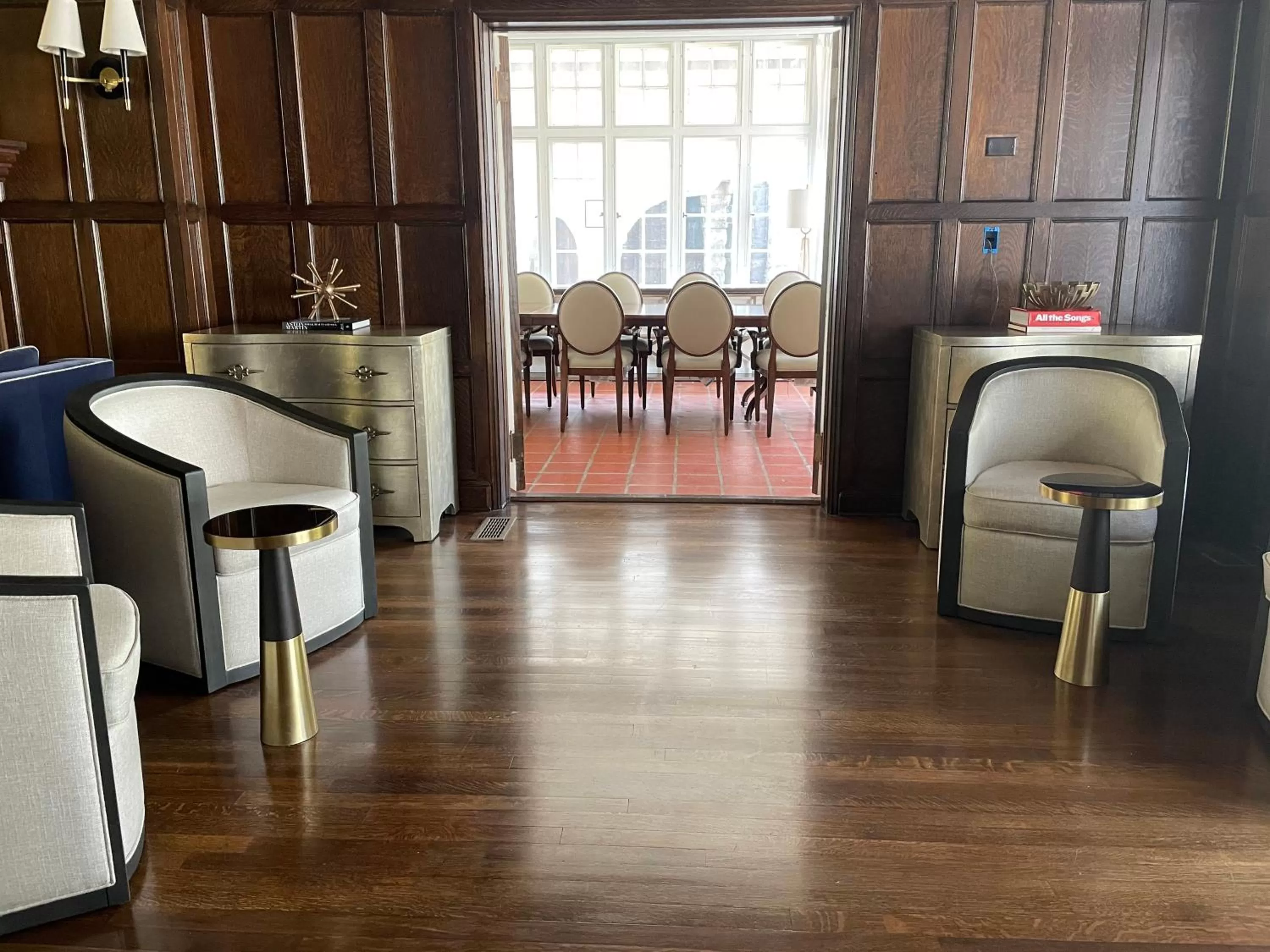 The Argus Hotel & Cocktail Lounge