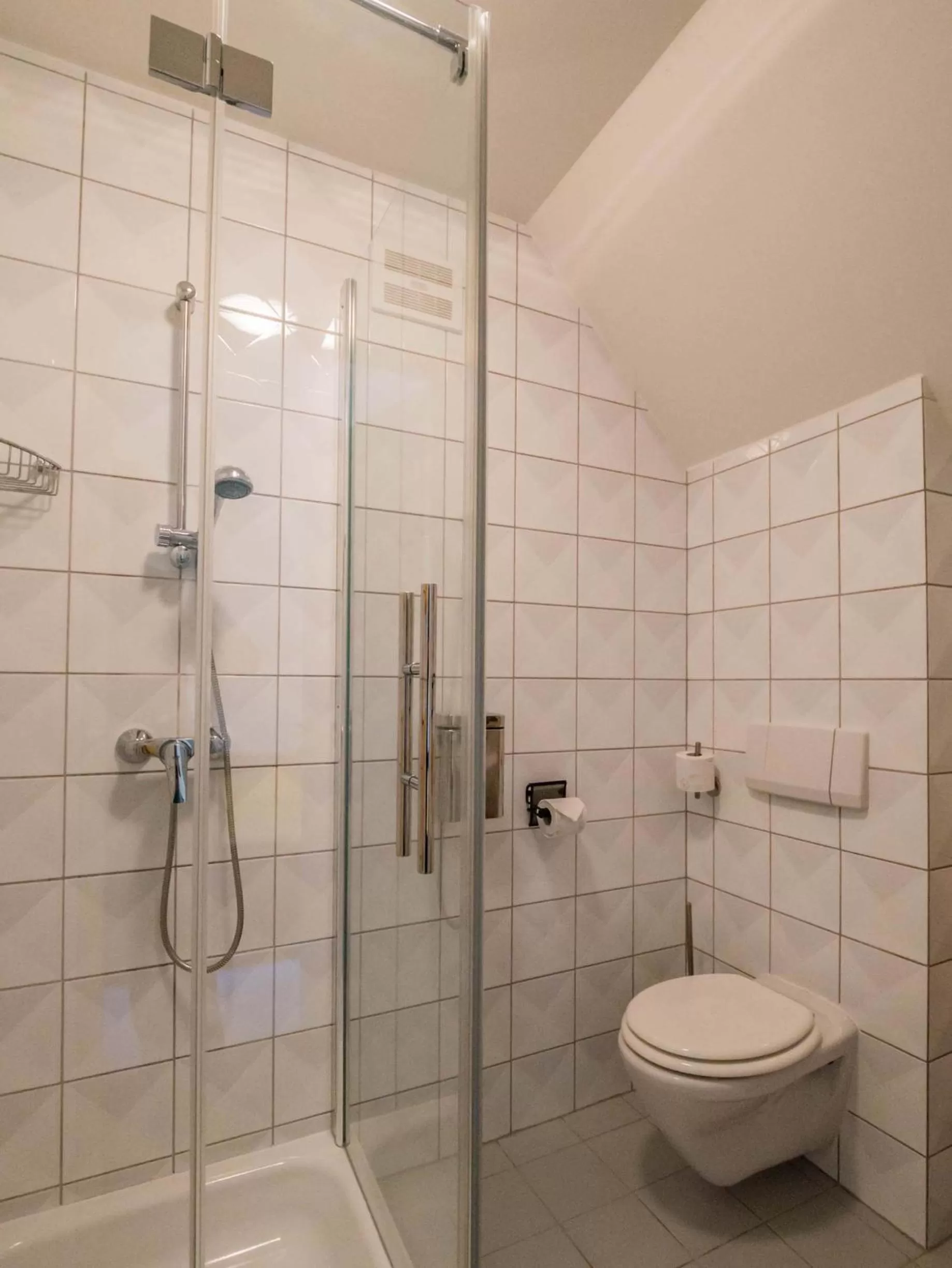 Bathroom in Gästehaus Pointner