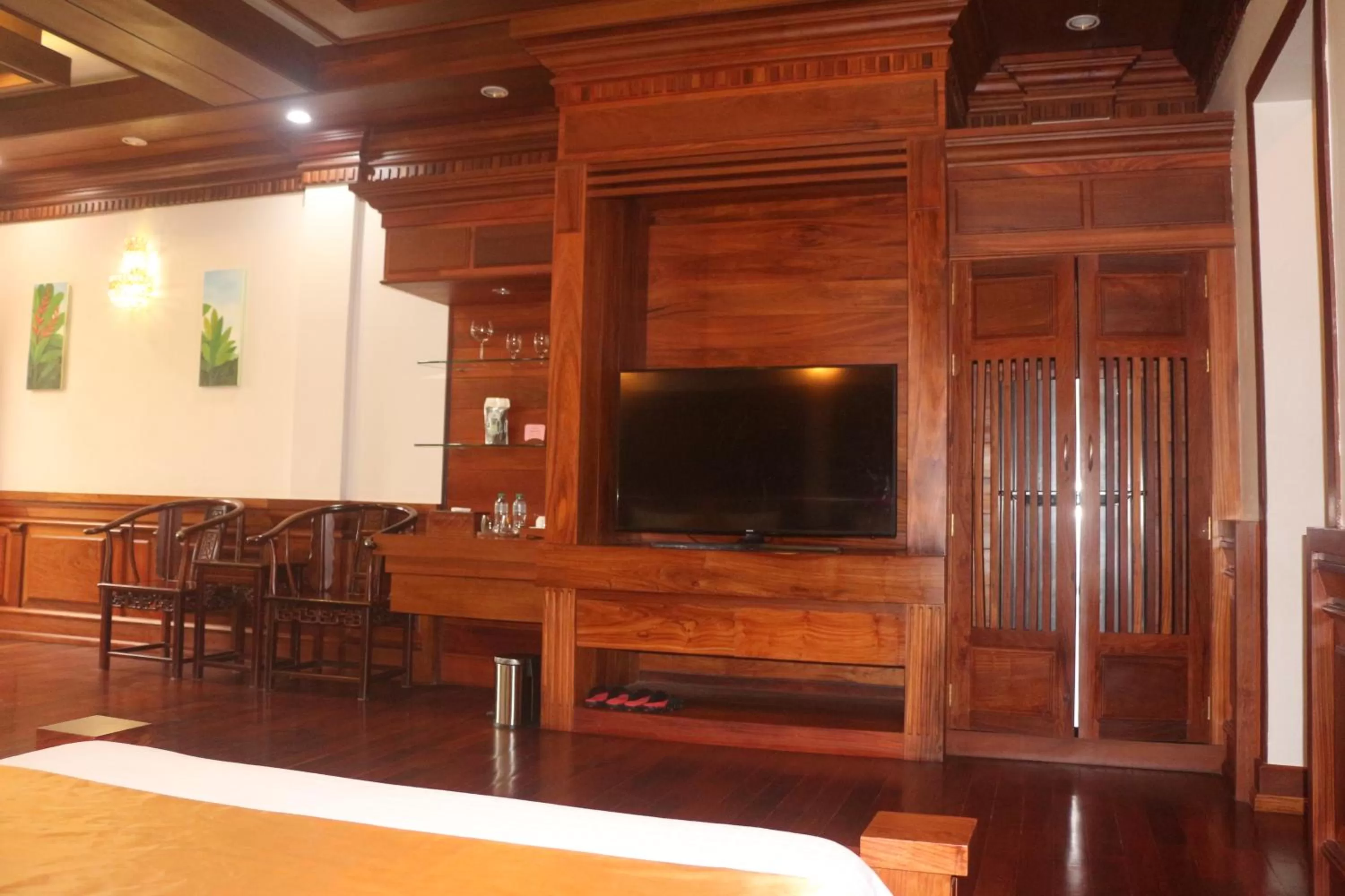 TV and multimedia, TV/Entertainment Center in Try Palace Resort-Kep
