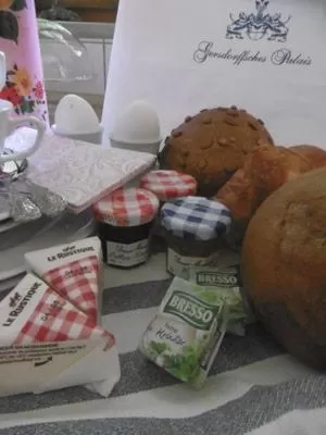 Food and drinks in ApartOne Altstadt-Hotel