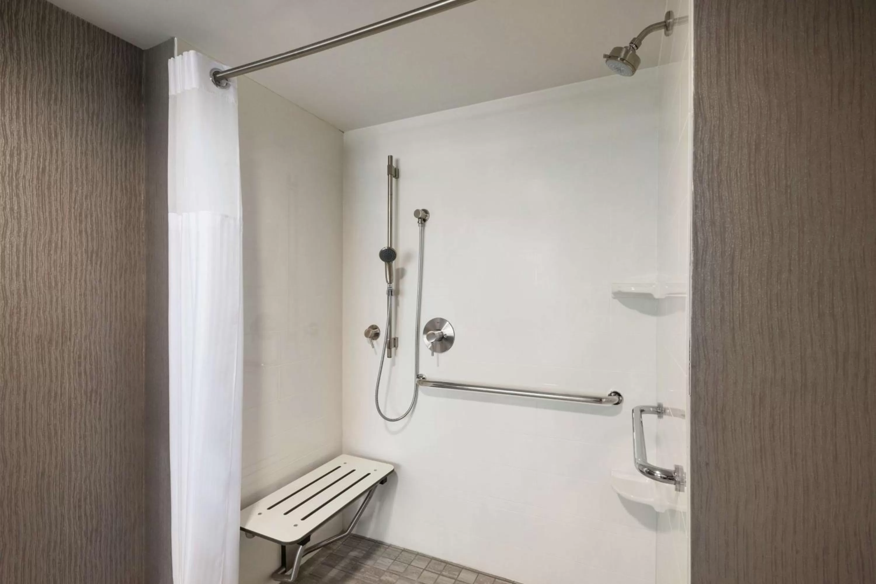 Bathroom in Homewood Suites By Hilton Chicago Downtown South Loop