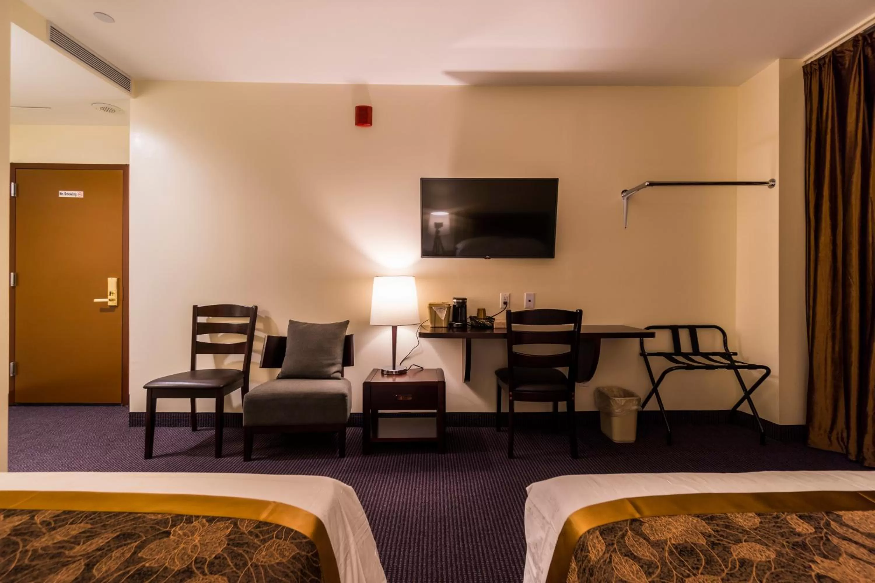 TV and multimedia, Bed in John Hotel