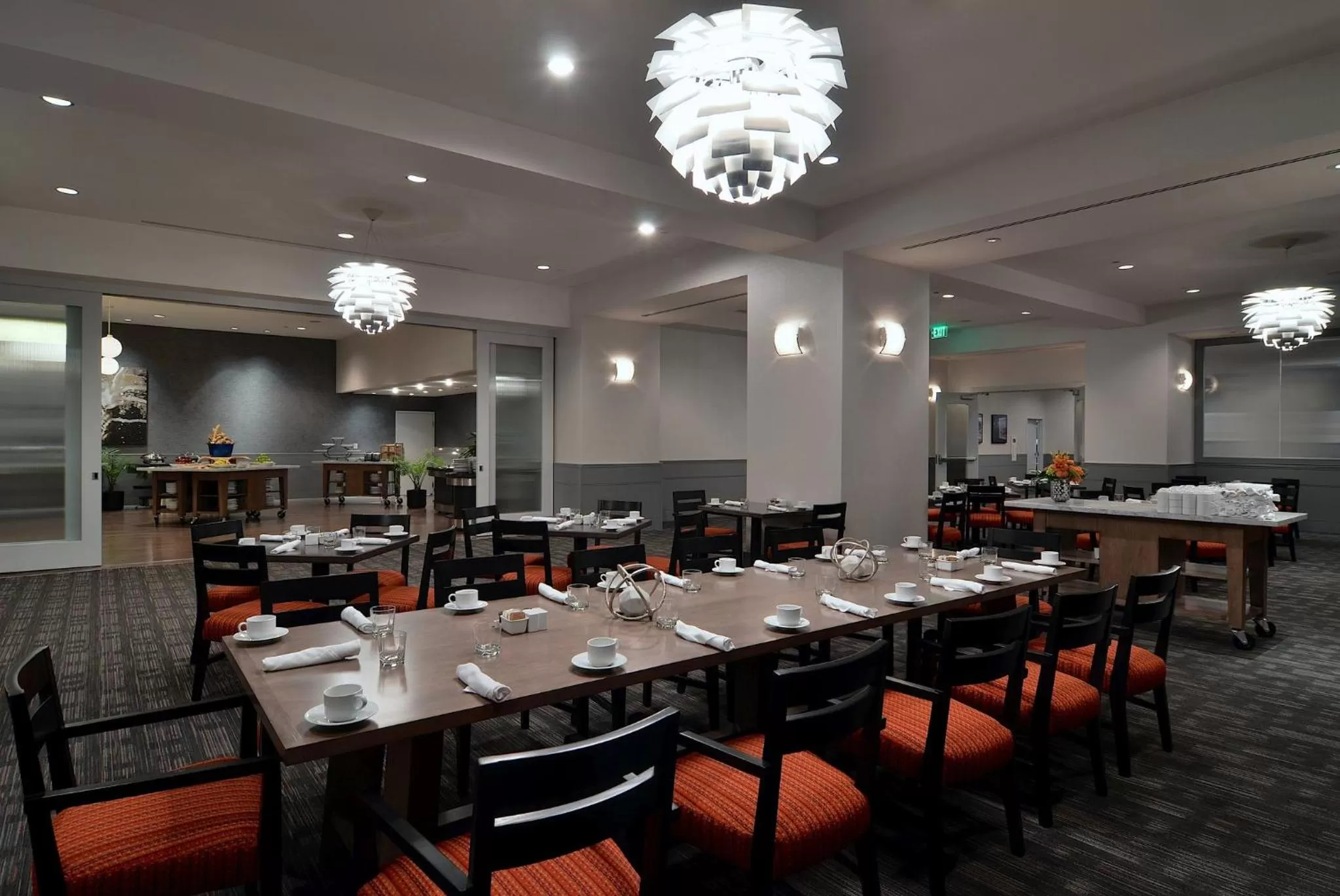 Restaurant/places to eat in Loews Hollywood Hotel
