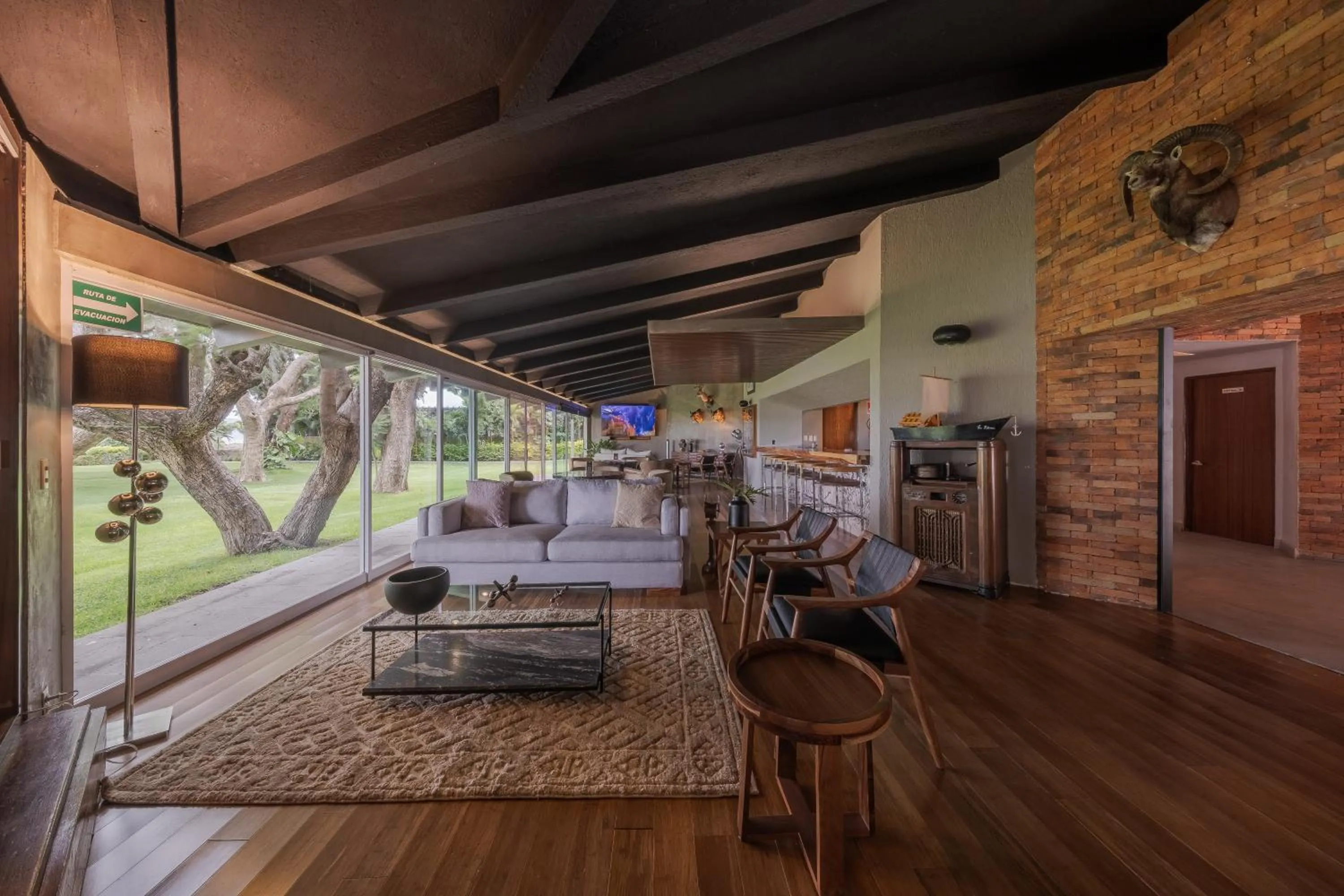 Lounge or bar in Nimue Marina Residence