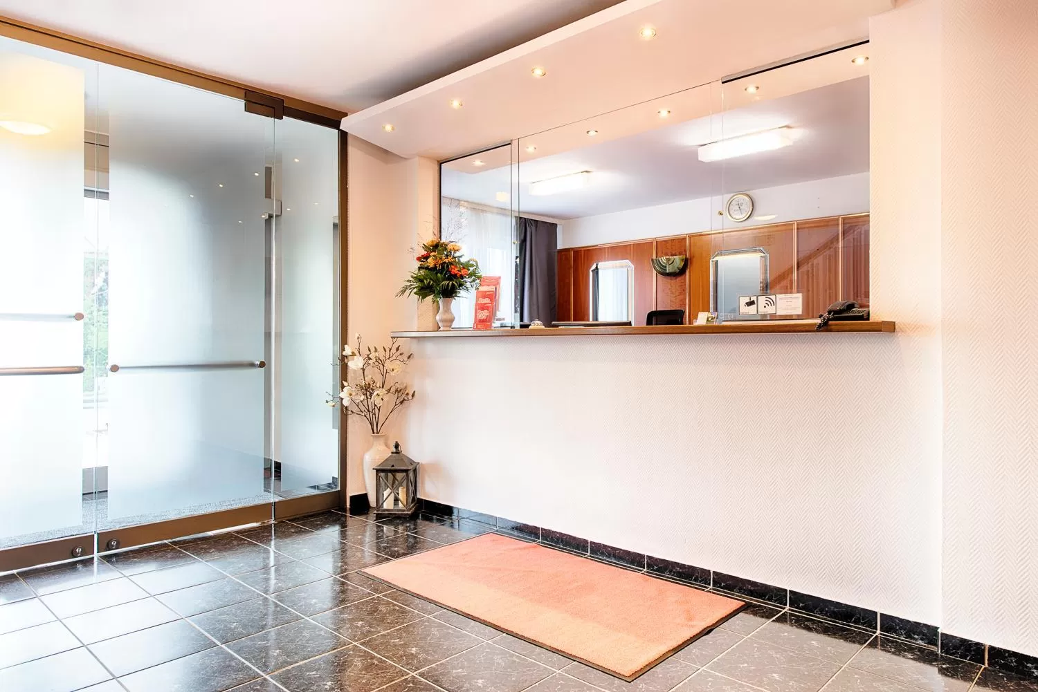 Lobby or reception in Hotel B1