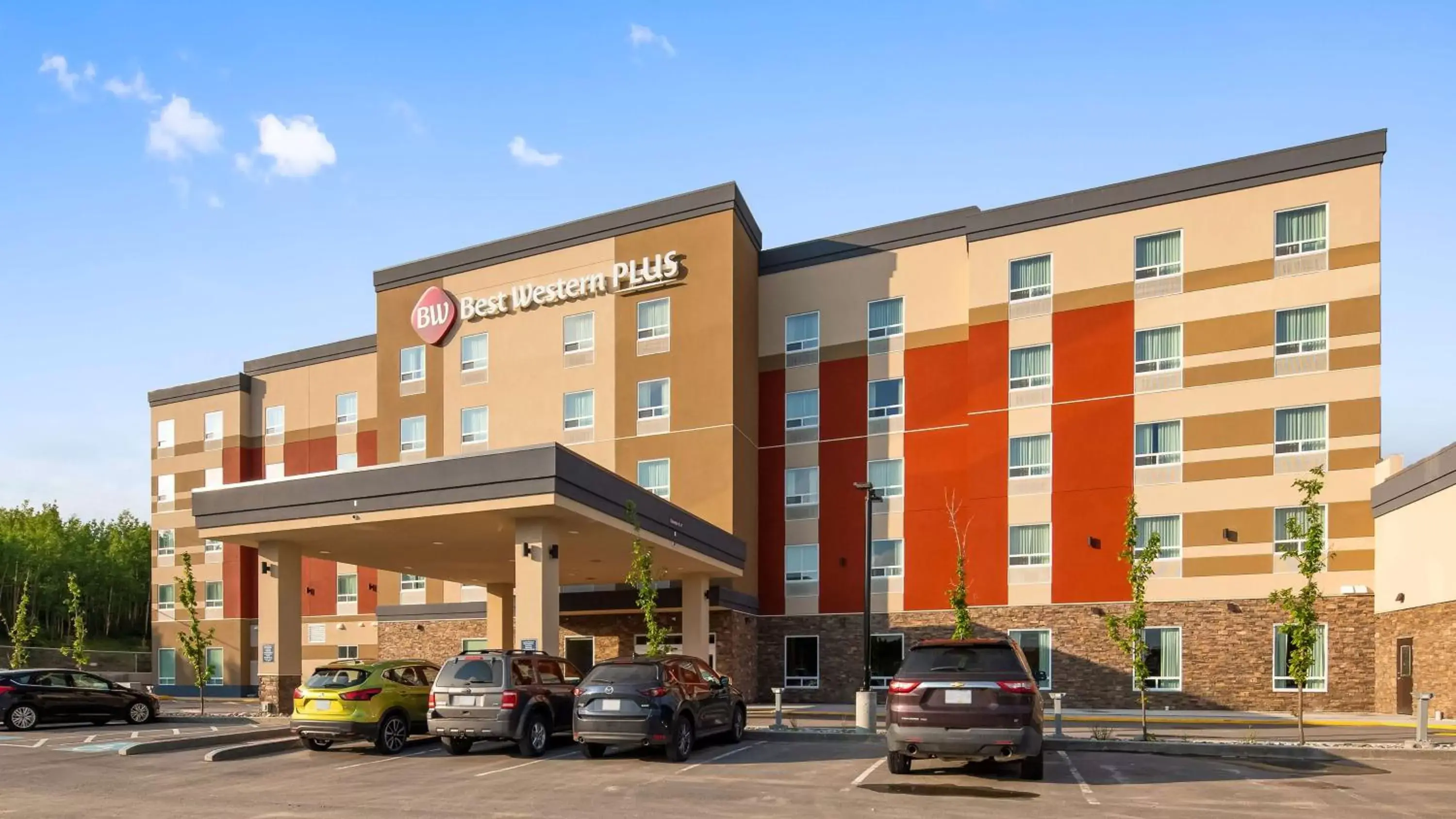 Property building in Best Western Plus Hinton Inn & Suites Property building in Best Western Plus Hinton Inn & Suites