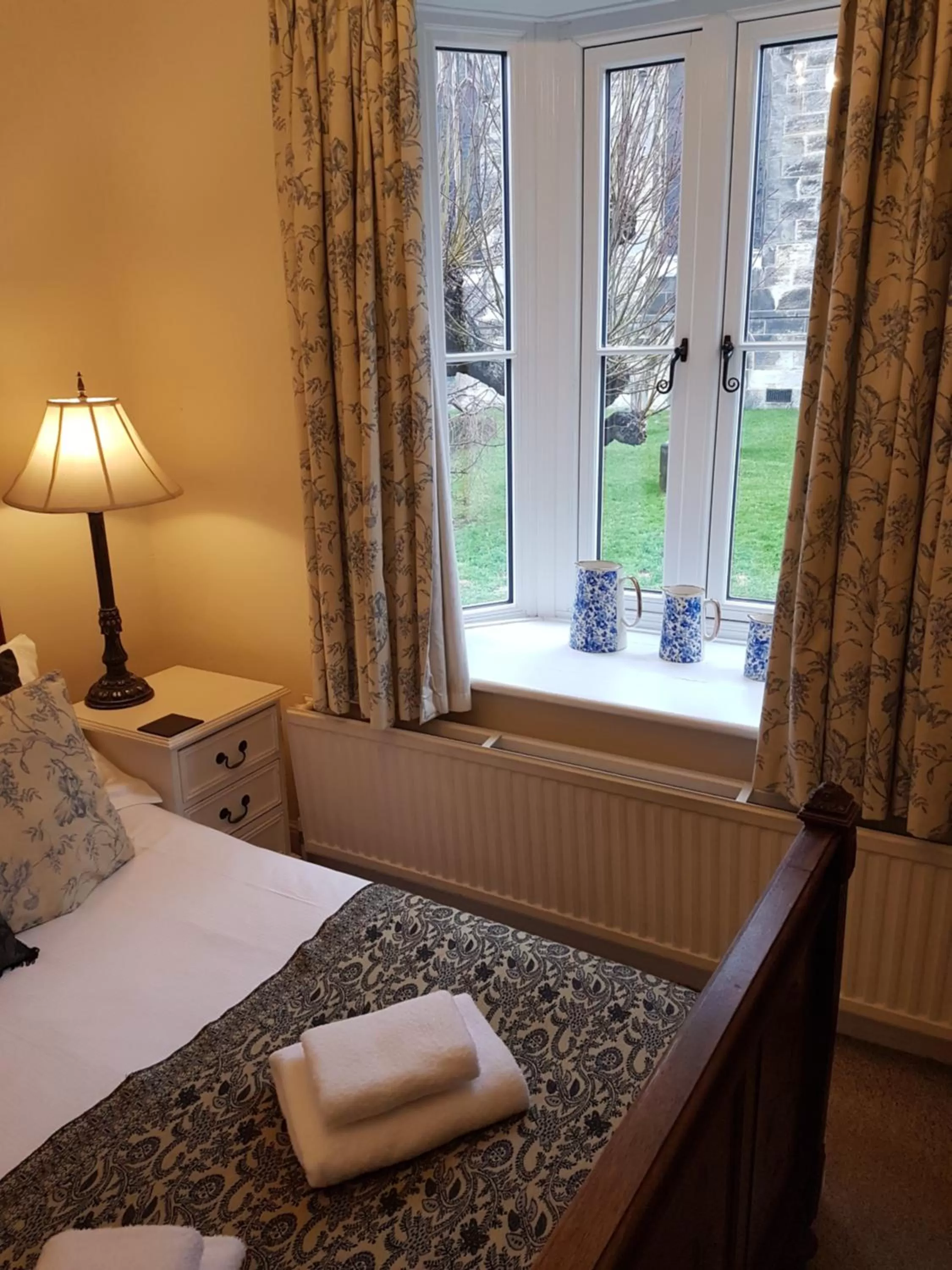 Landmark view, Bed in Gothic House