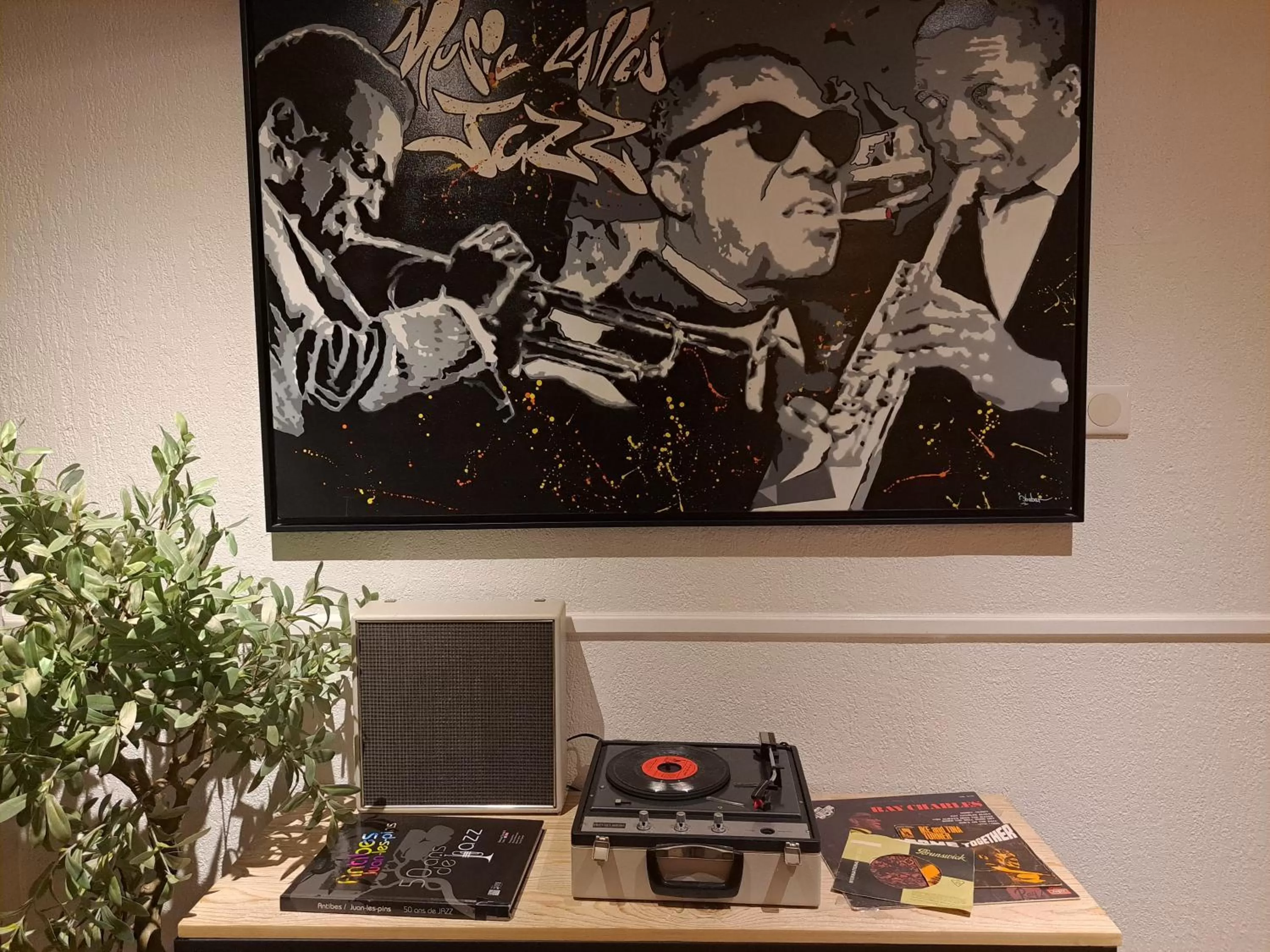 Property building in Hôtel Le Collier