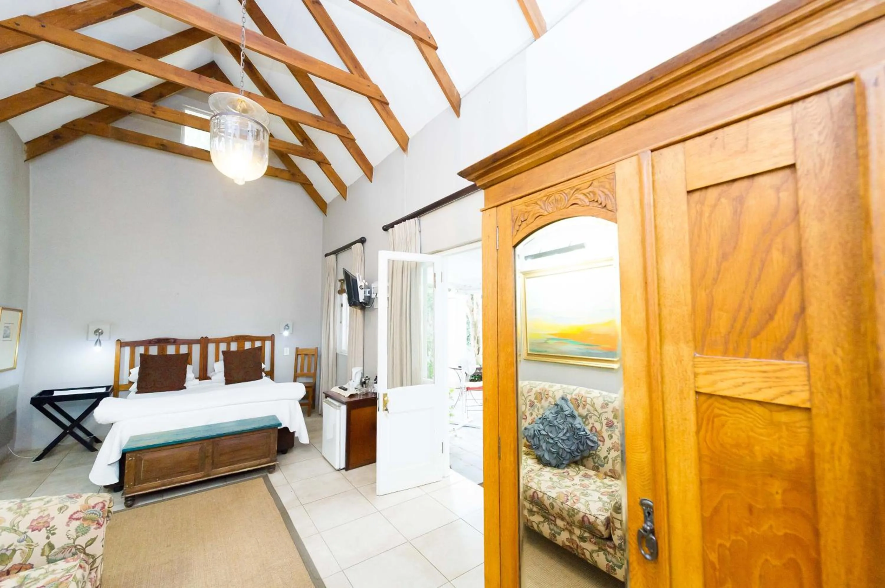 Bedroom, Bed in Osborne House