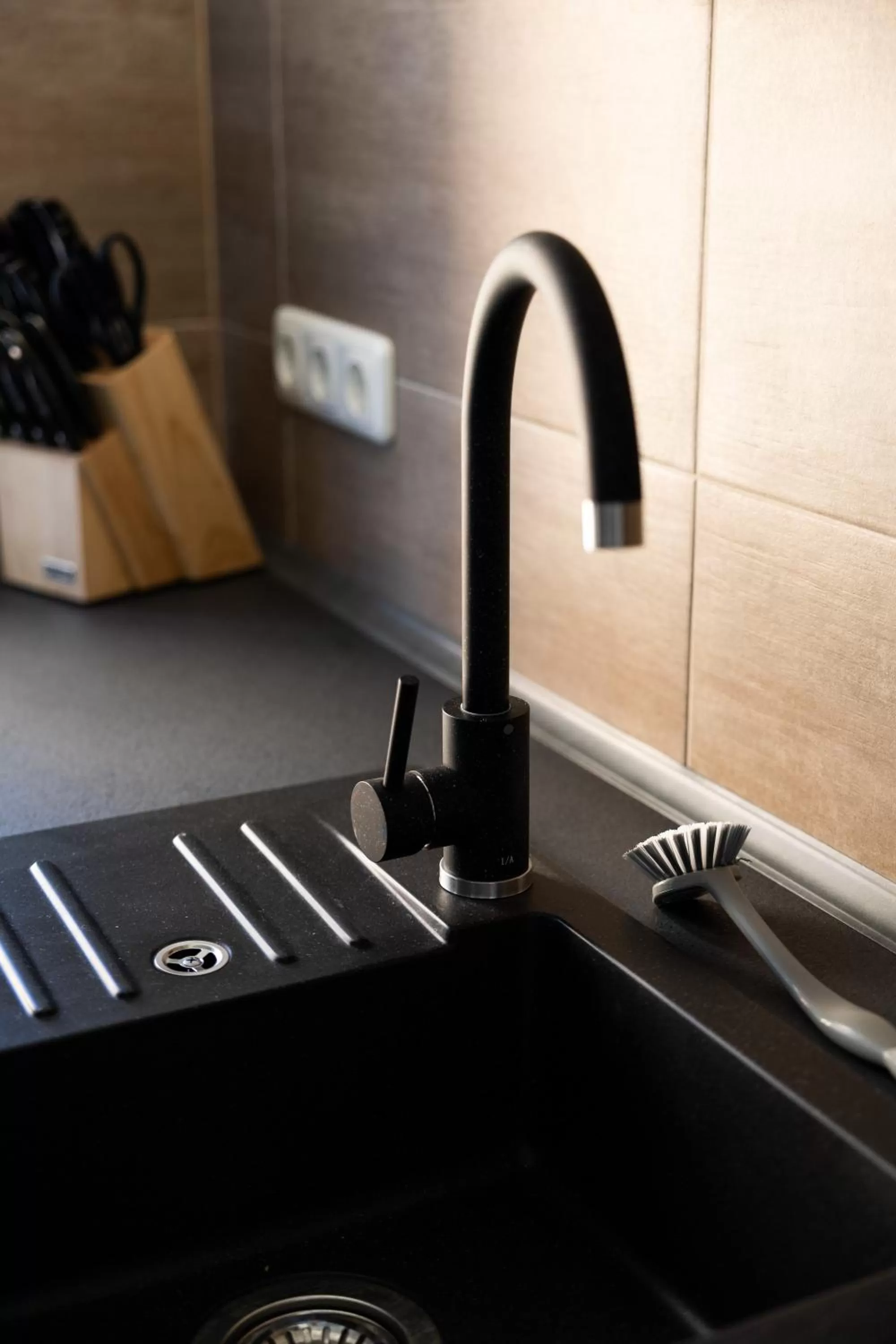 Kitchen or kitchenette in Apartments am Neuen Theater - Altstadt - Zentral - Küche - Wifi - Powered by Ko-Living