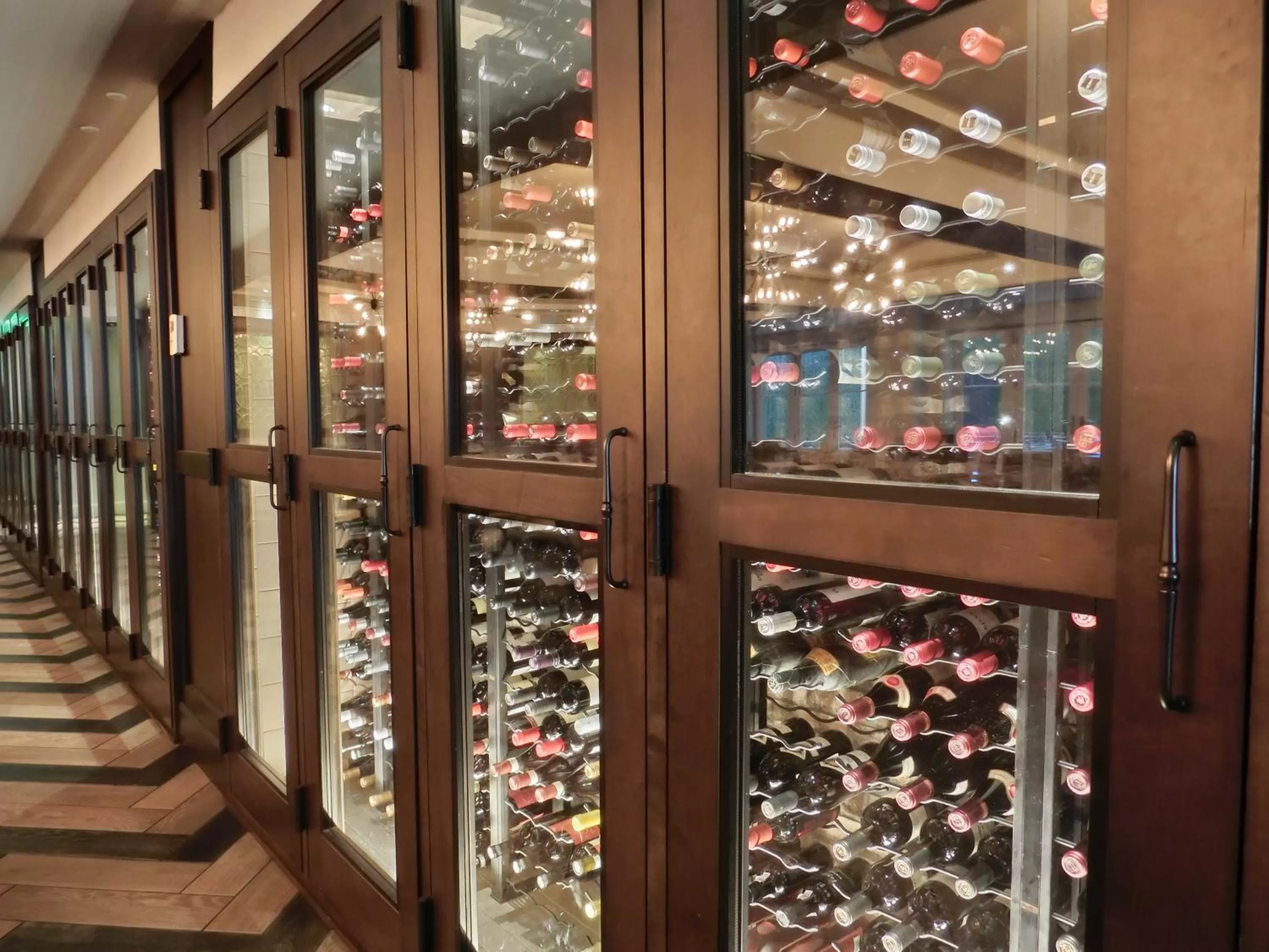 Restaurant/places to eat in The Birchwood