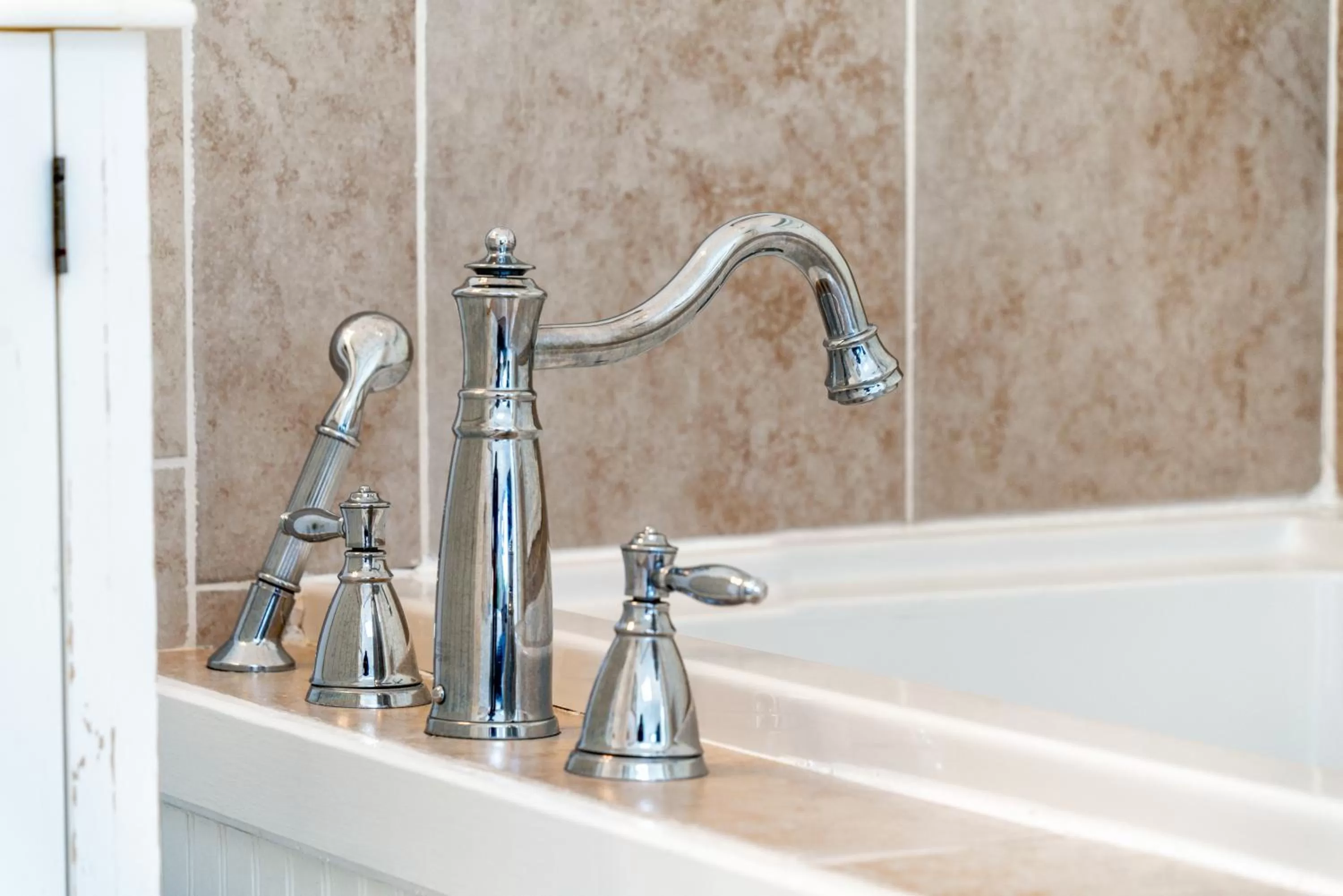 Shower in Agate Cove Inn