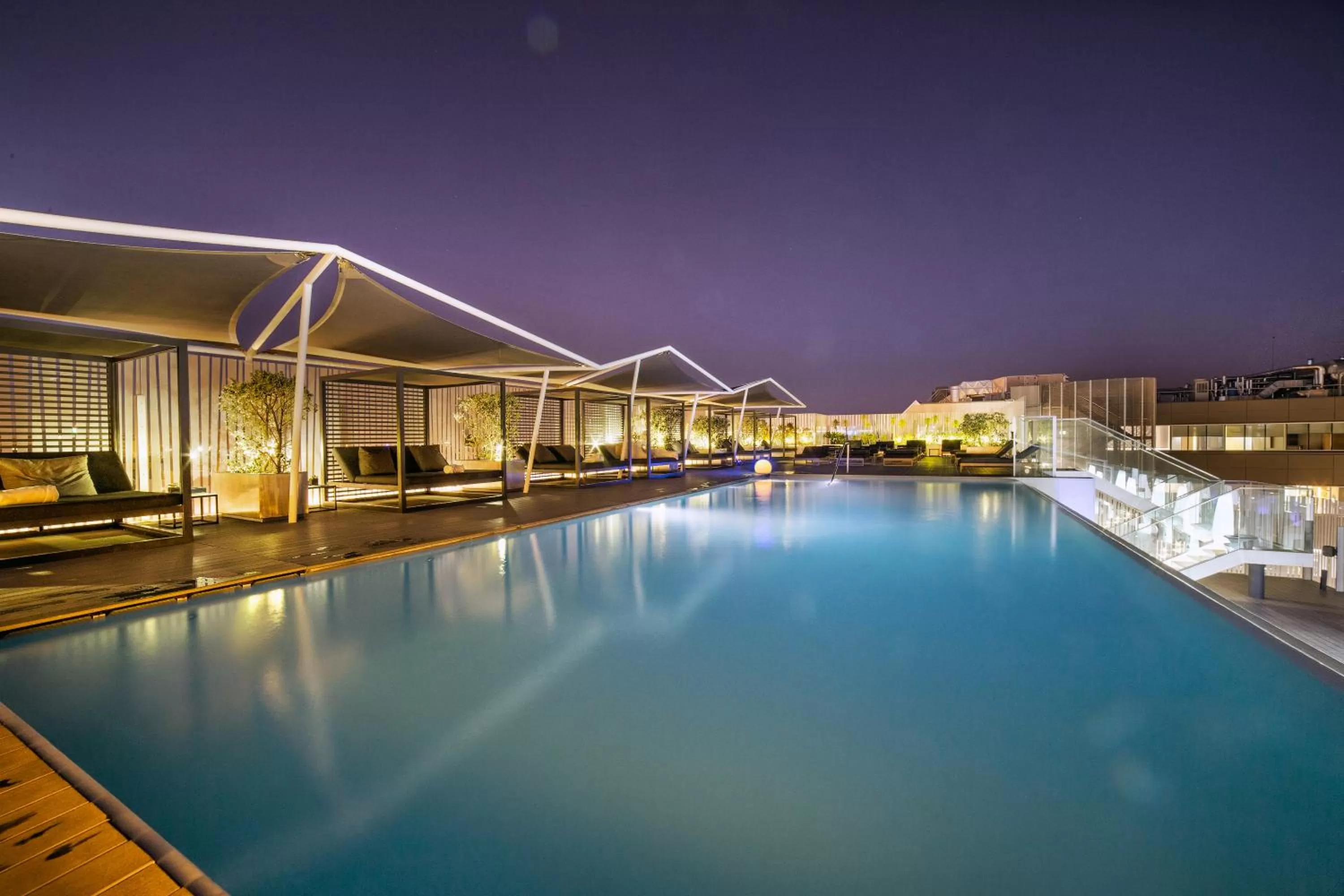 Swimming pool in EPIC SANA Lisboa Hotel