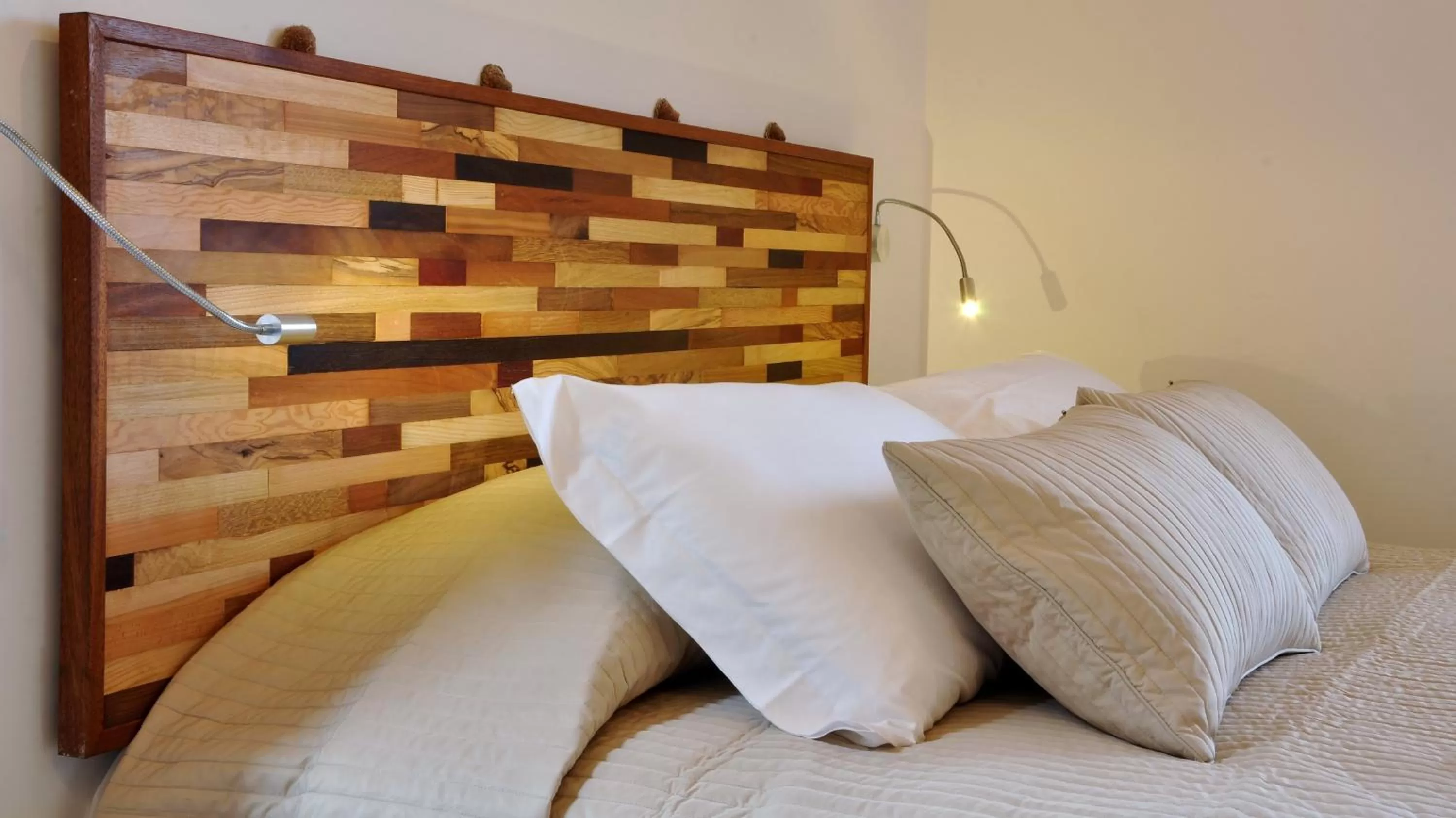 Decorative detail, Bed in B&B Casa Angelini