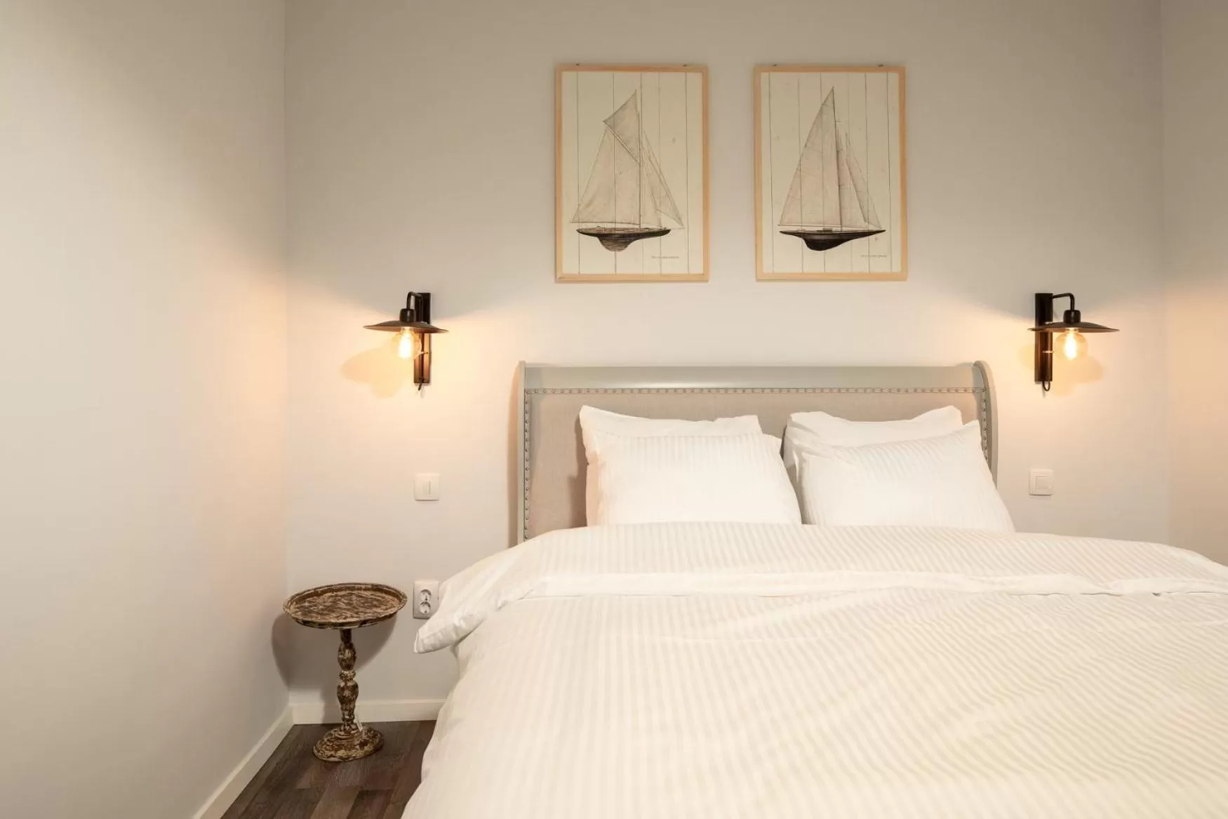 Bed in ALBERT RESIDENCE with PARKING