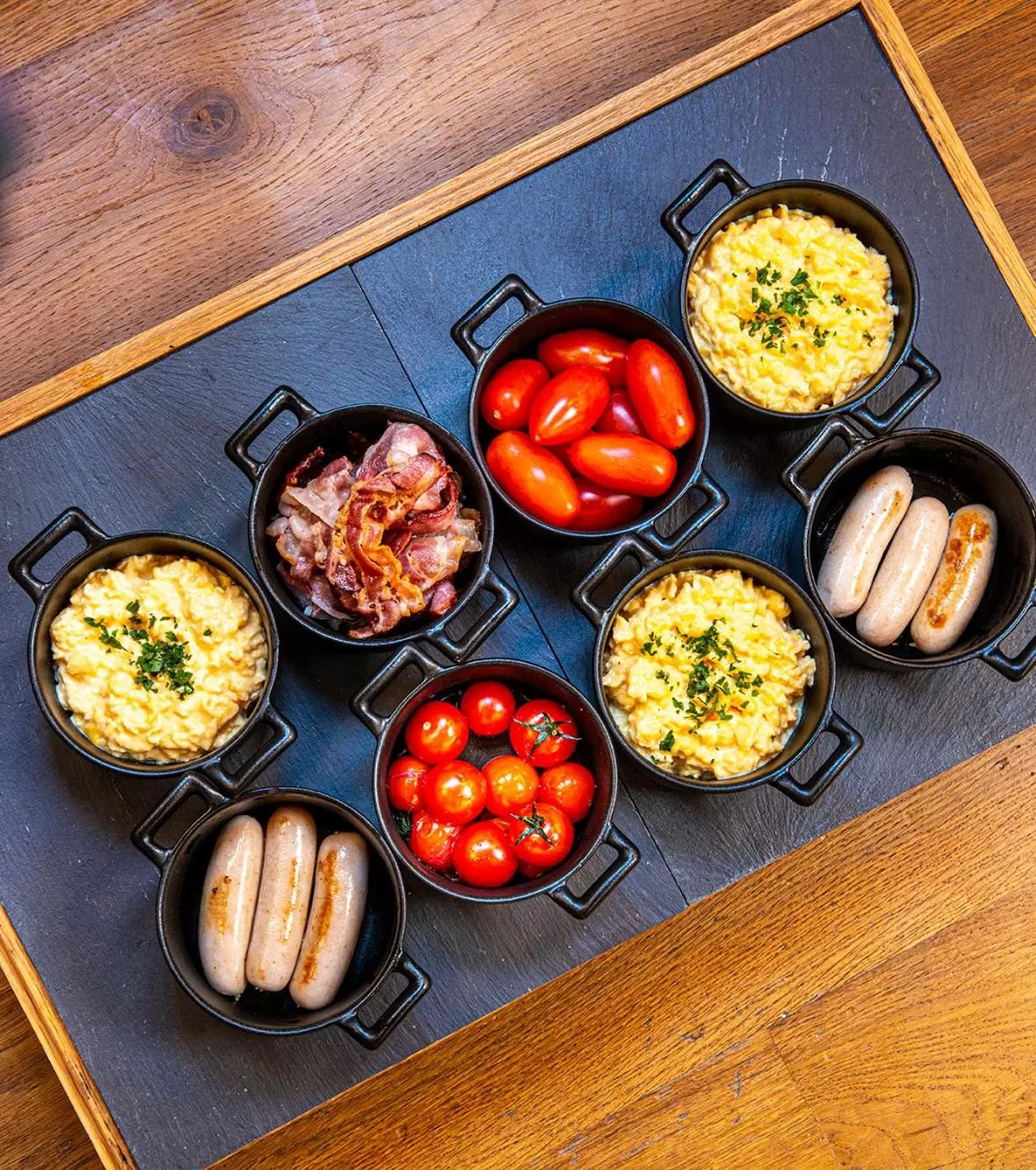 Breakfast in Hôtel Les Armures