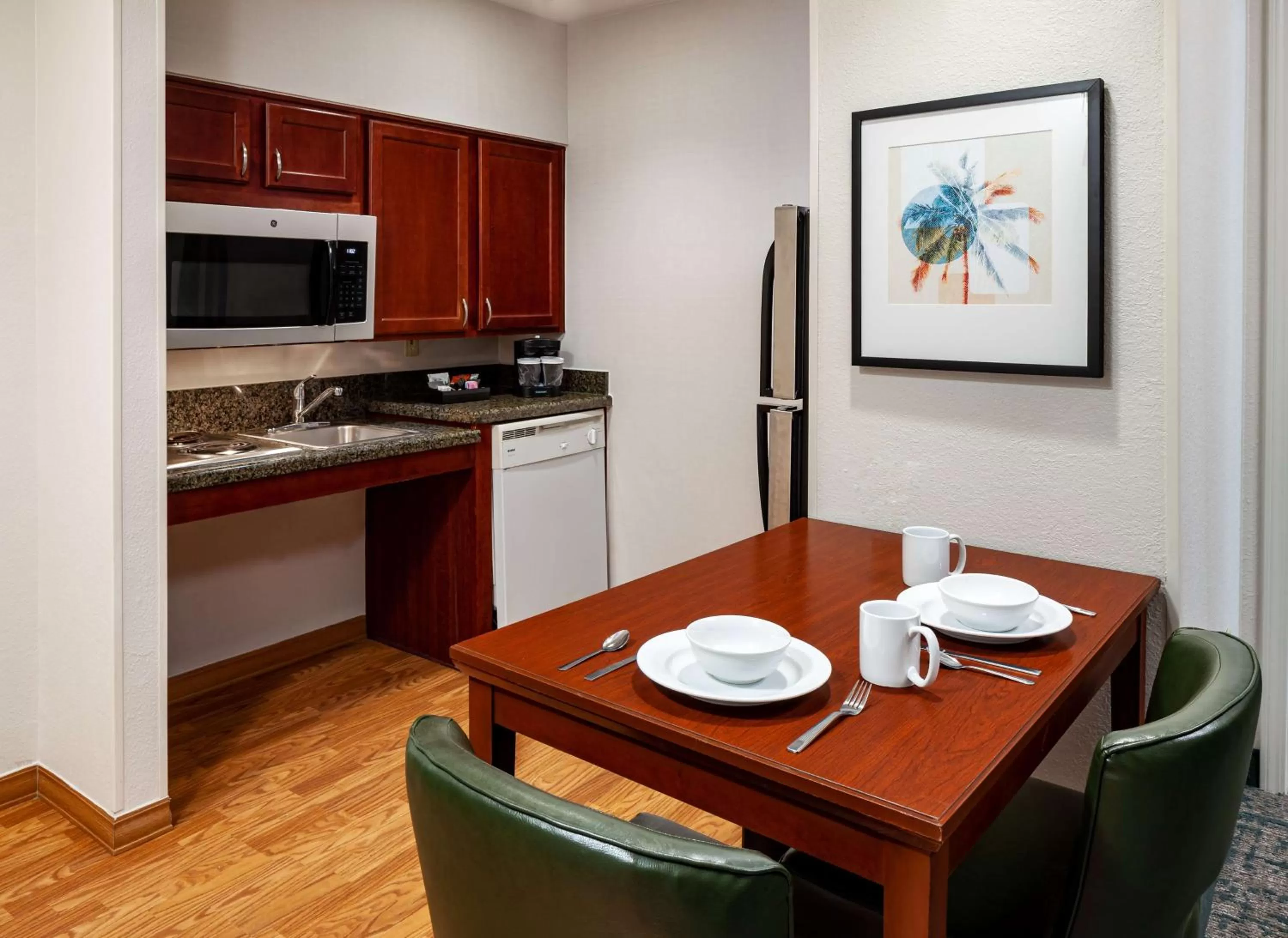 Kitchen or kitchenette in Homewood Suites by Hilton Jacksonville-South/St. Johns Ctr.