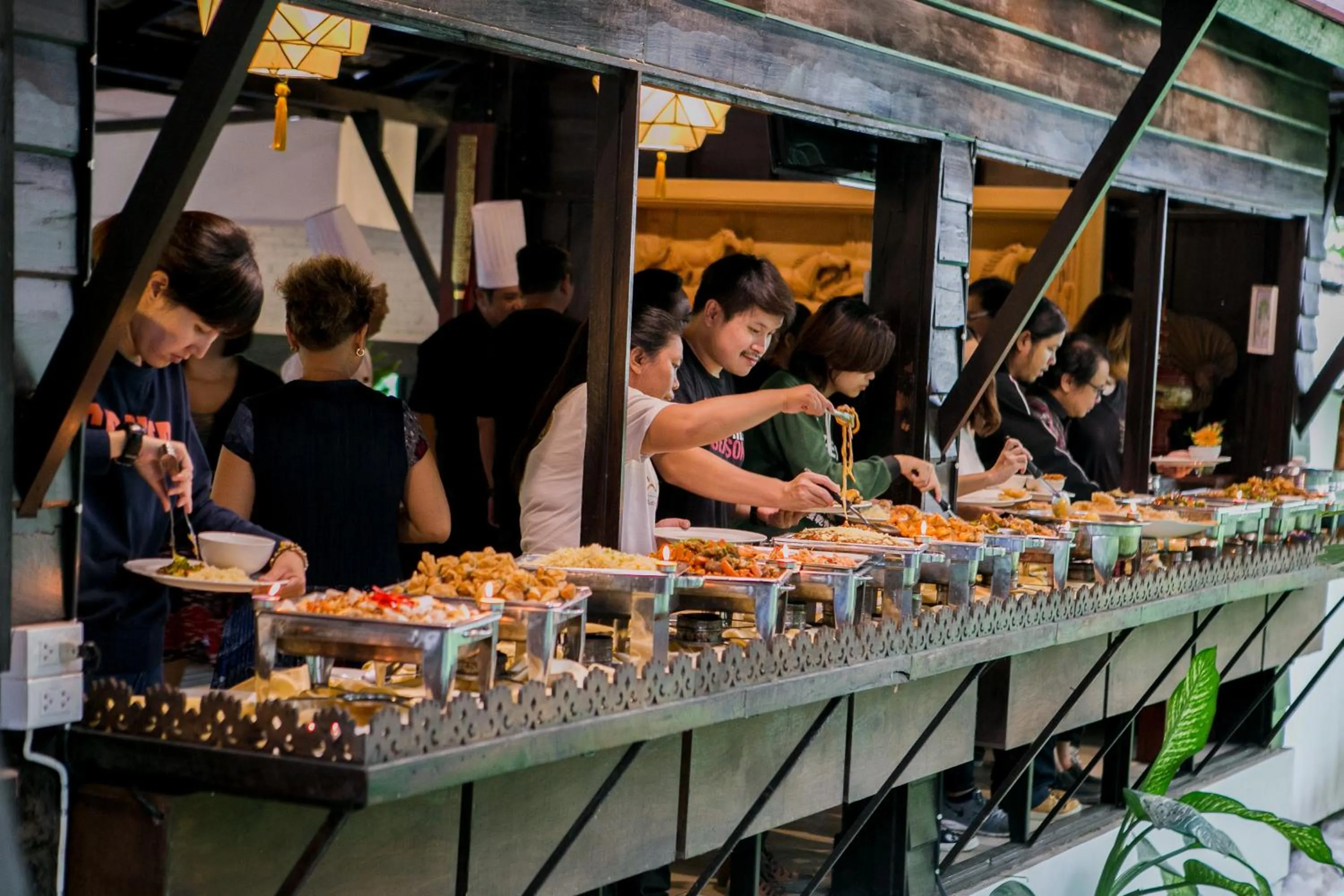 Food in E-Outfitting Doikham Resort