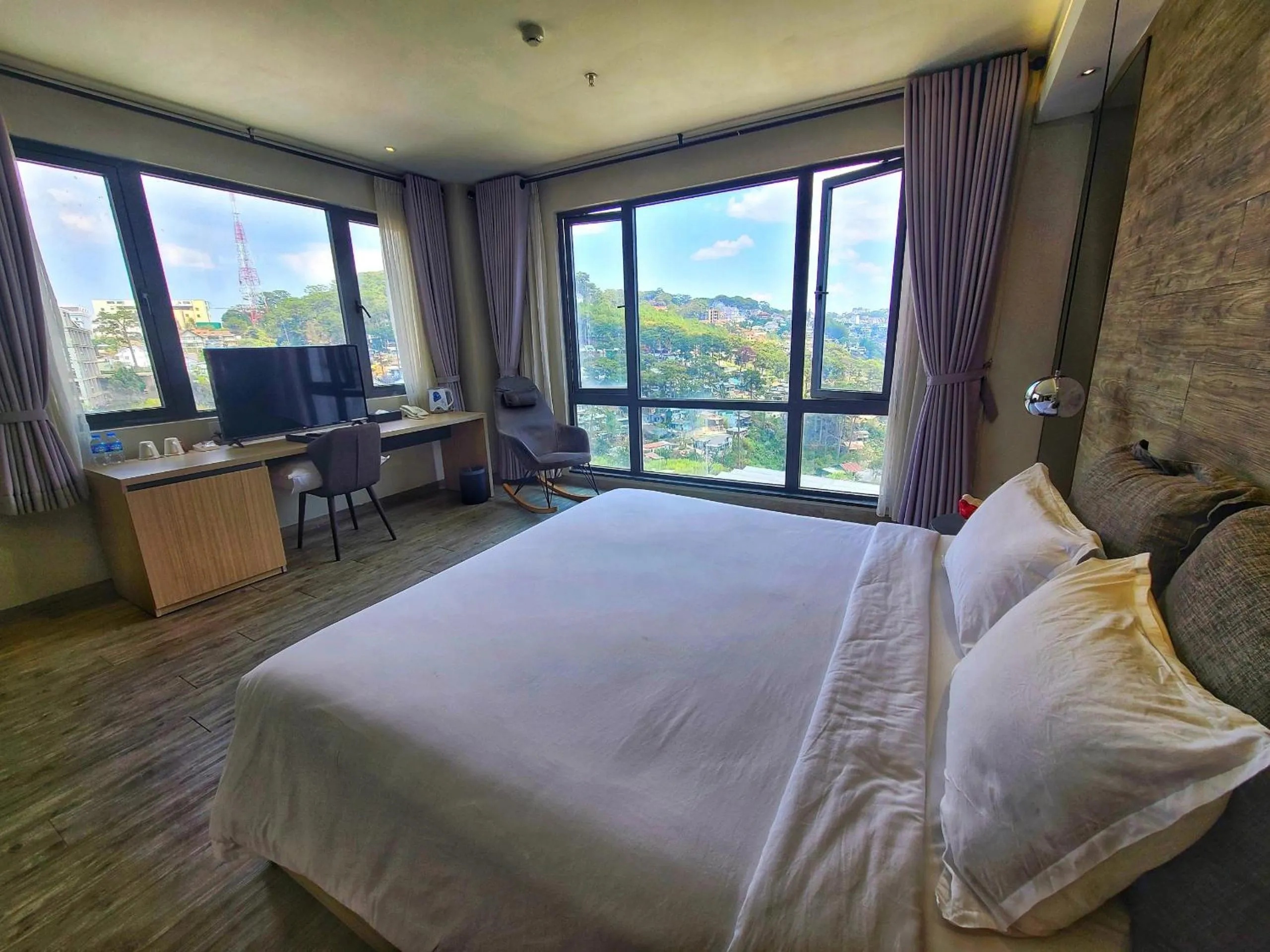 Bed in The Luxe Da Lat