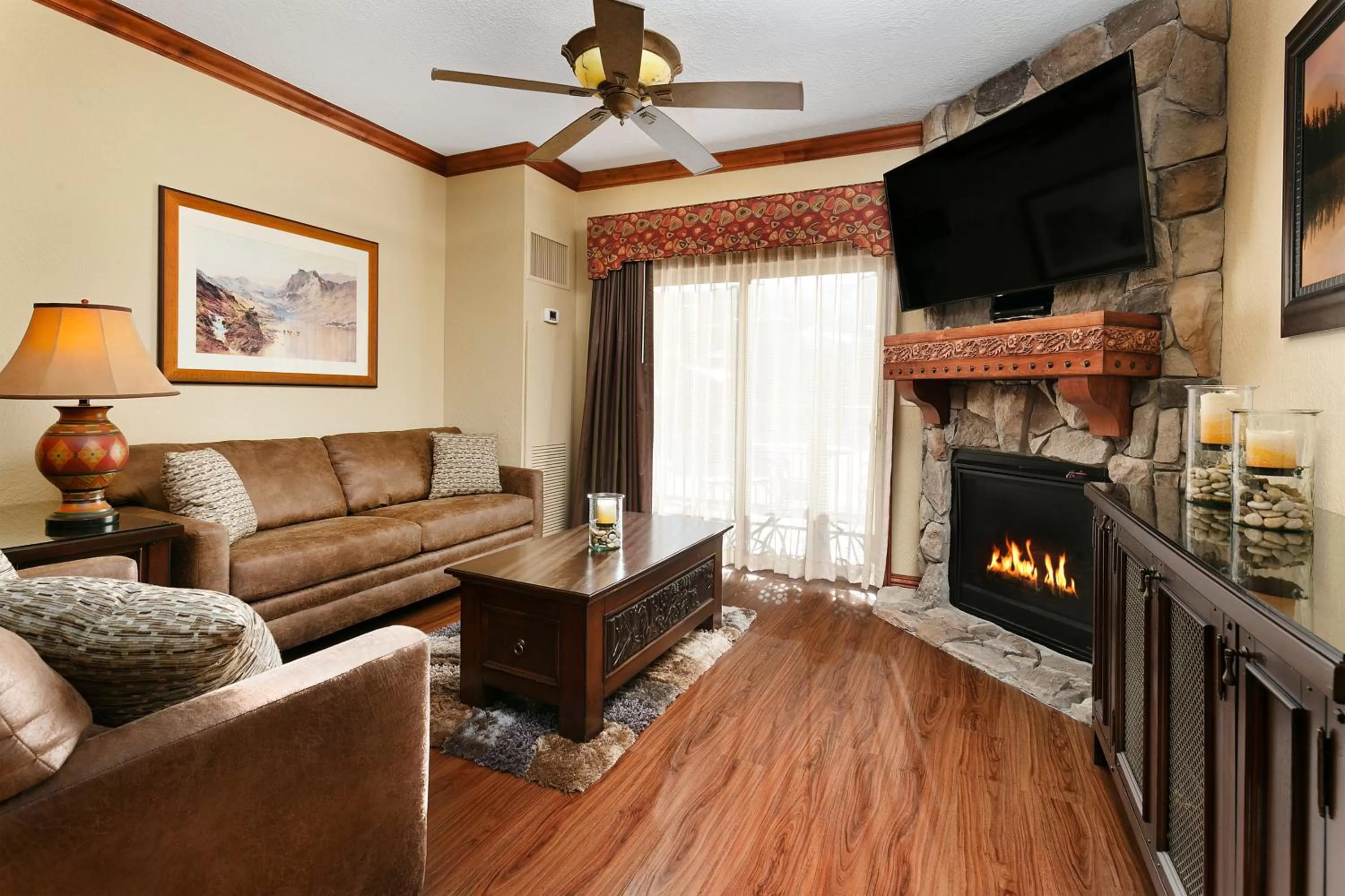 Communal lounge/ TV room in Condos at Canyons Resort by White Pines