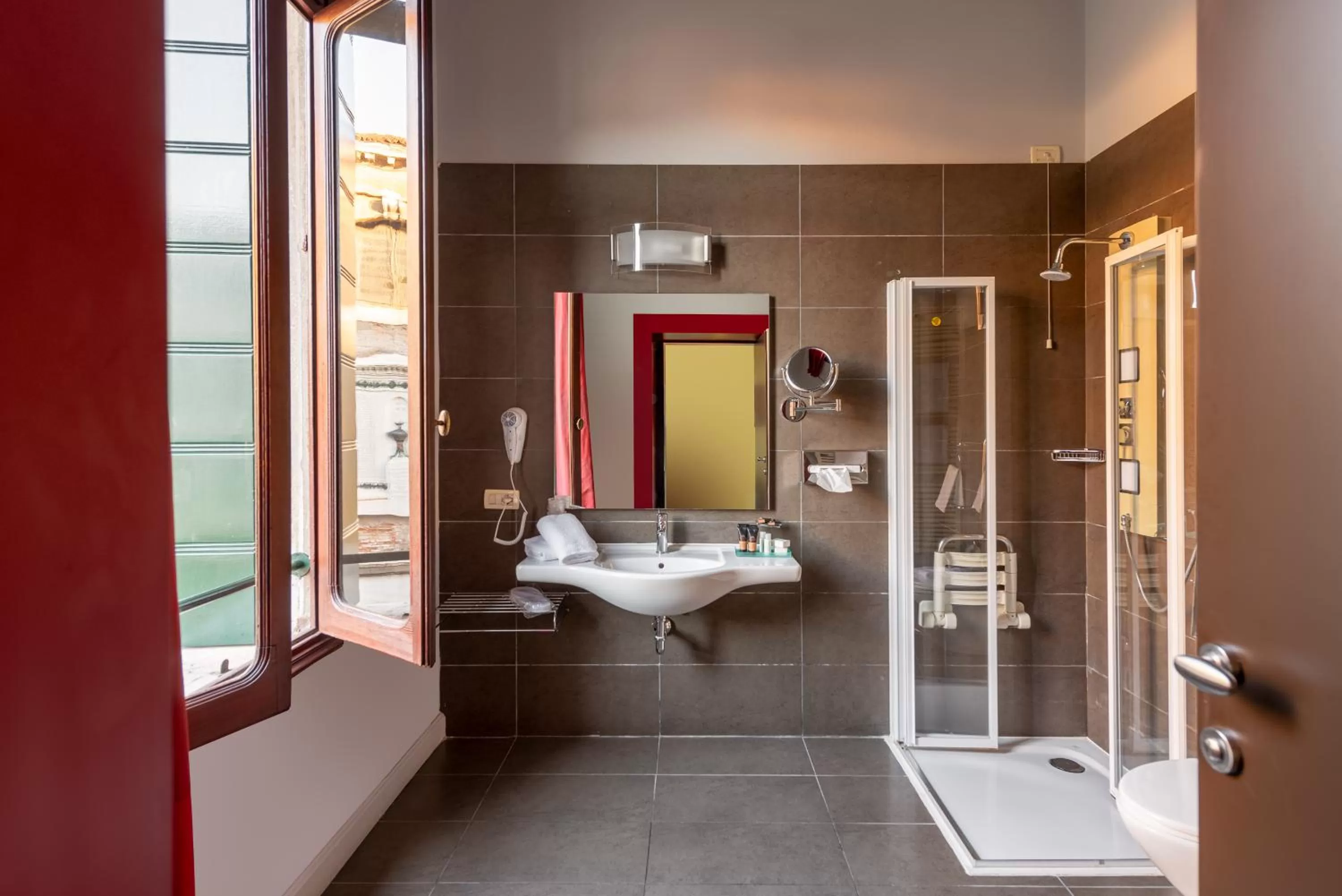 Shower in Sogno di Giulietta e Romeo