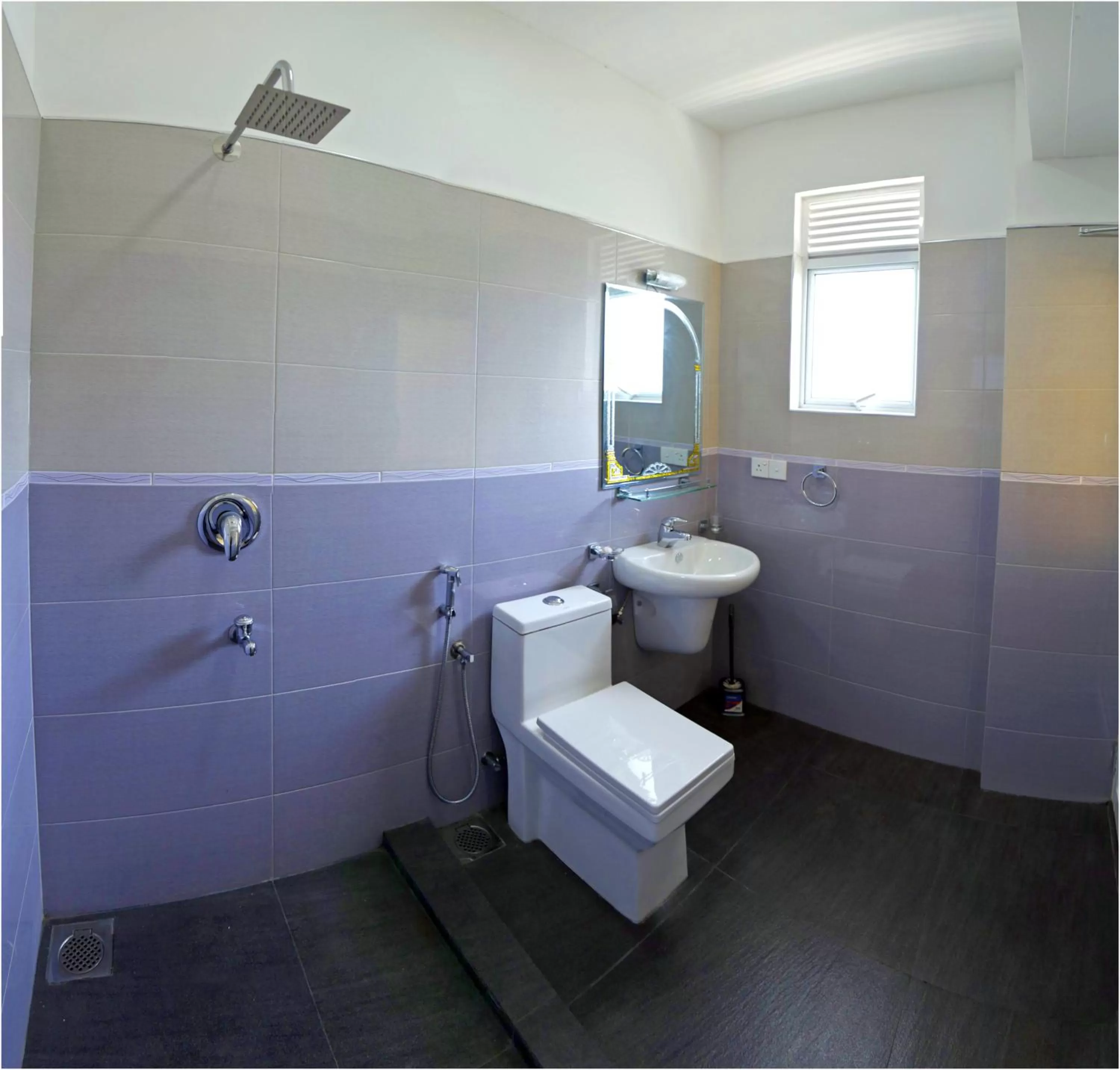 Toilet, Bathroom in Ronaka Airport Transit Hotel