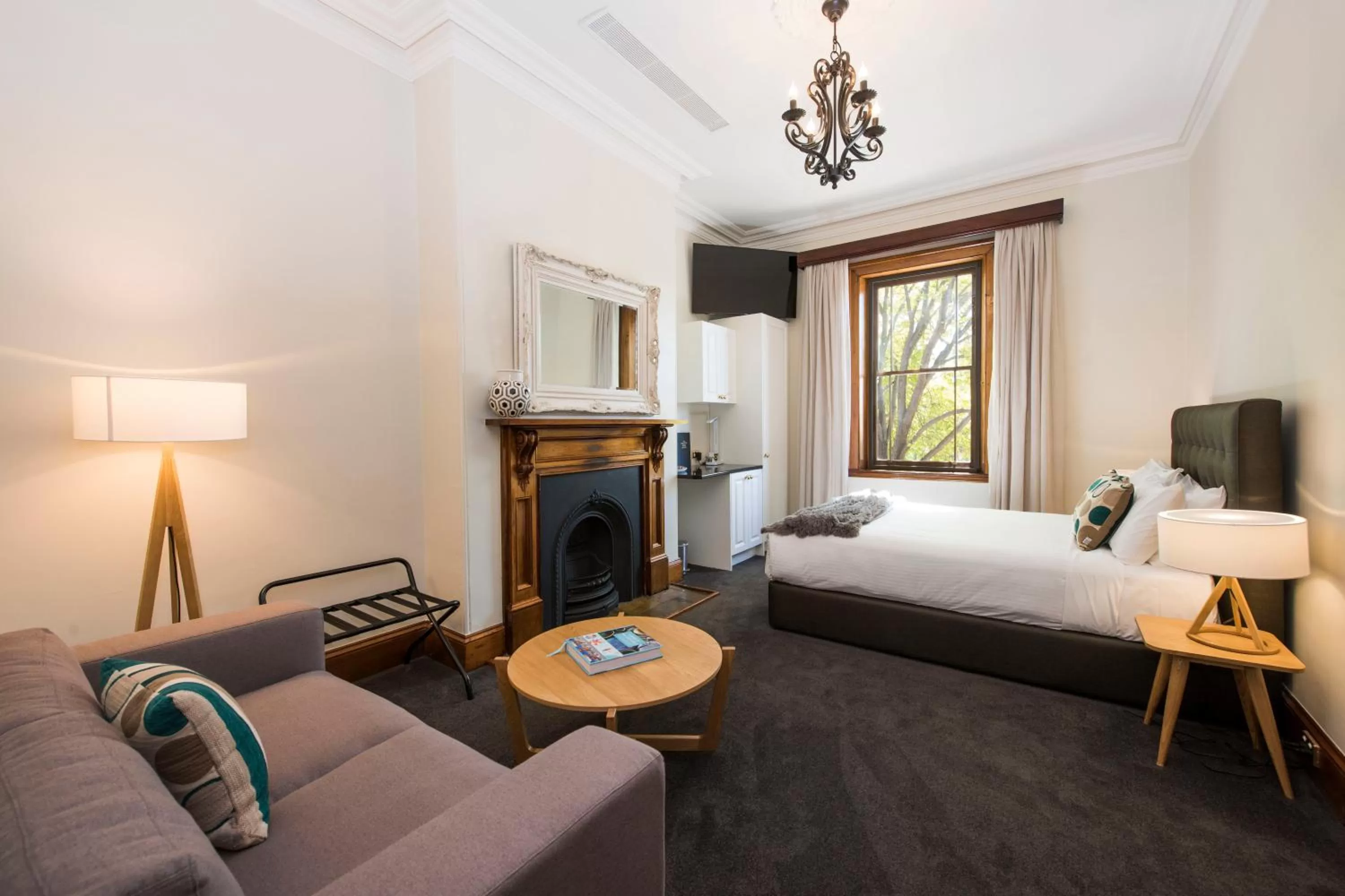 Photo of the whole room, Bed in The Parkview Hotel Mudgee