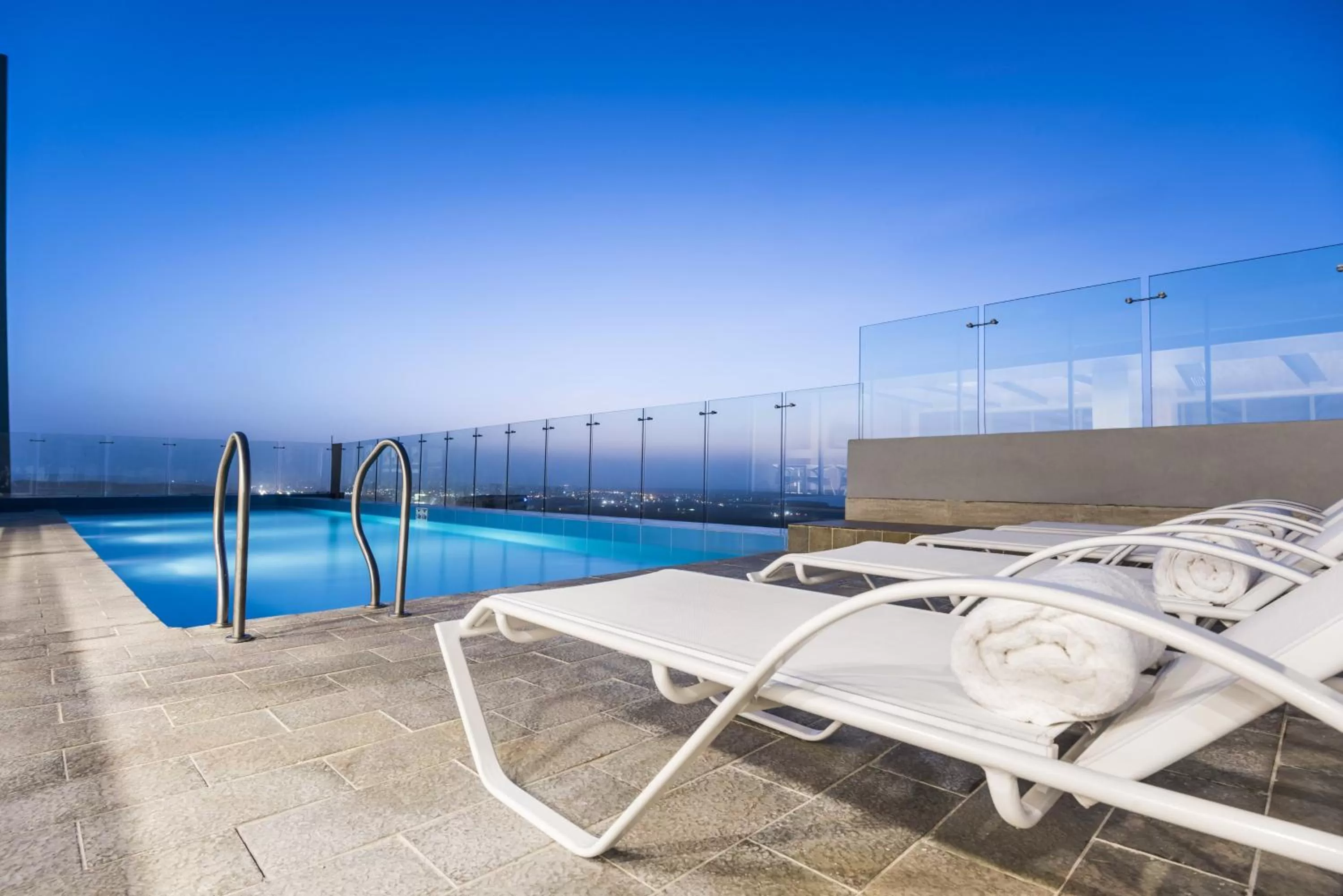 Swimming pool in Holiday Inn Express - Barranquilla Buenavista by IHG