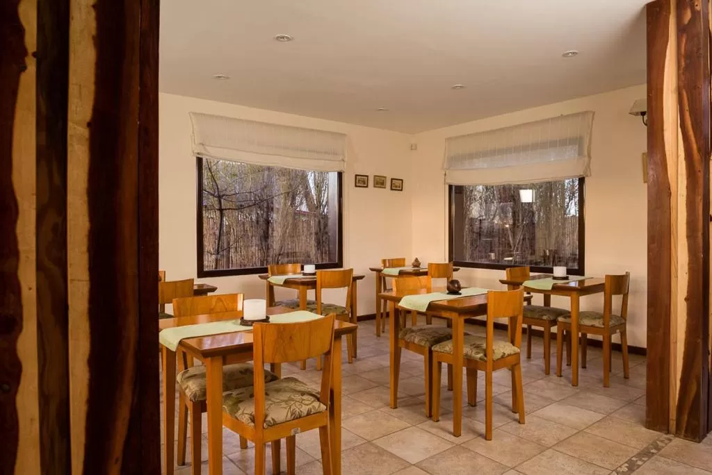 Restaurant/places to eat in Hosteria Roblesur