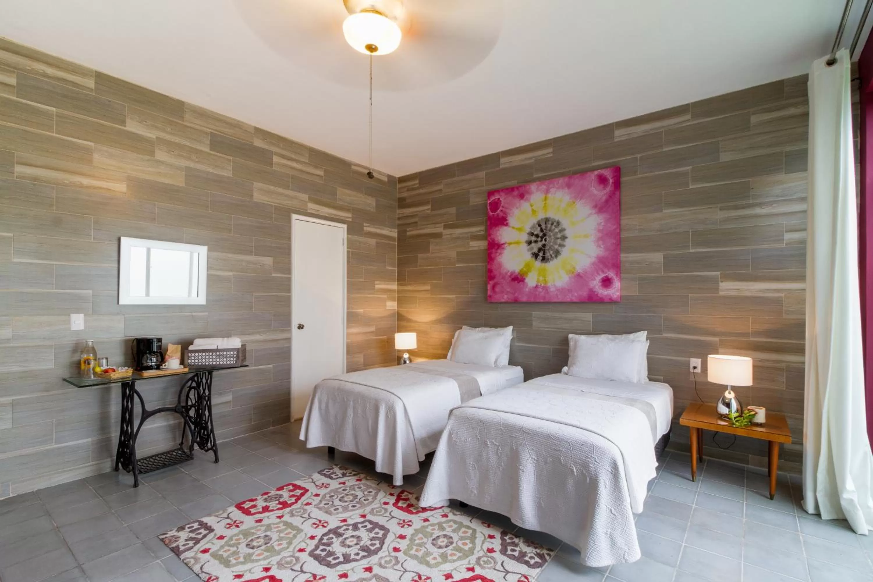 Photo of the whole room, Bed in Casa de Luz