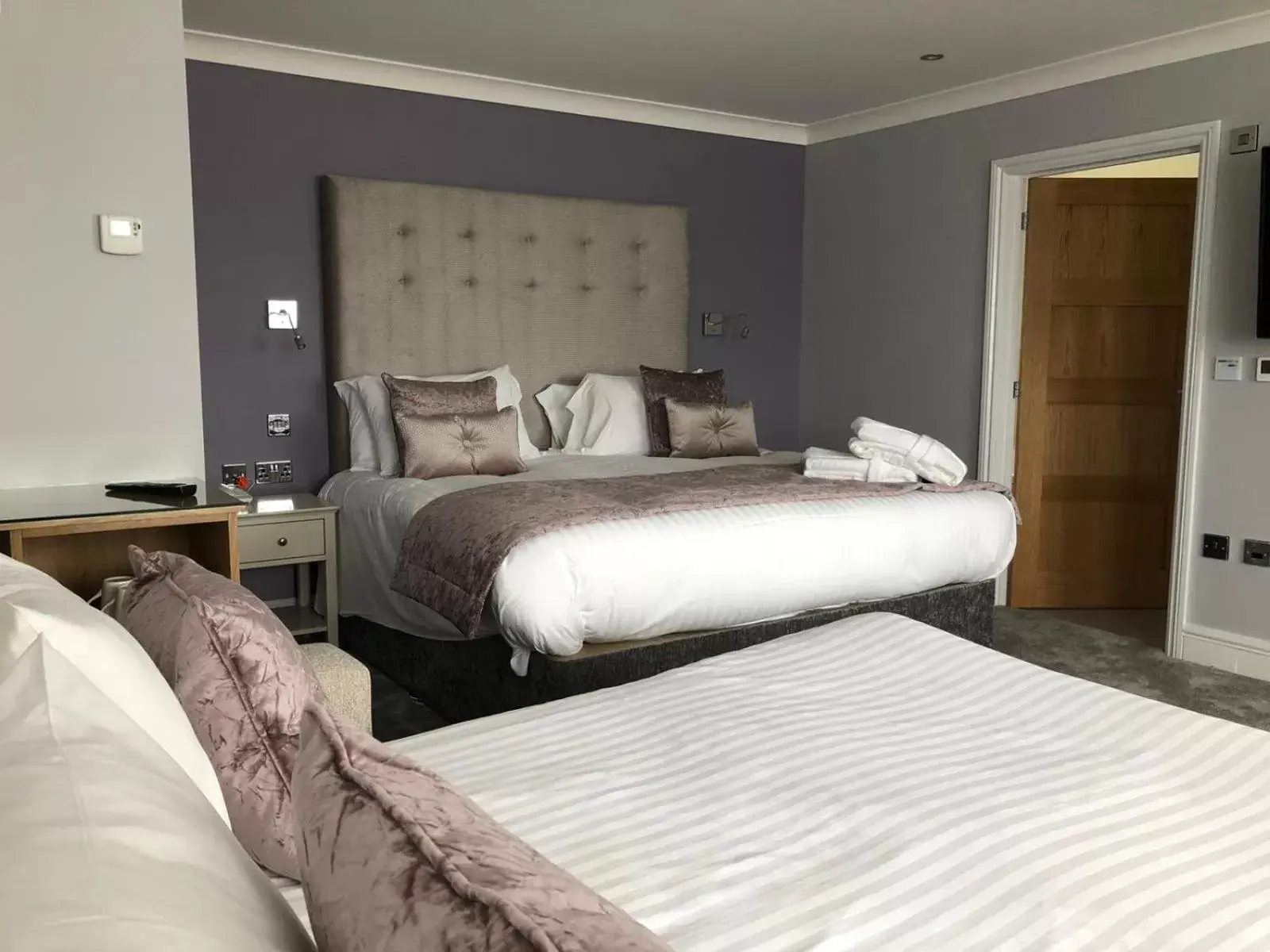 Shaldon Suite in Exeter Court Hotel Shaldon Suite in Exeter Court Hotel