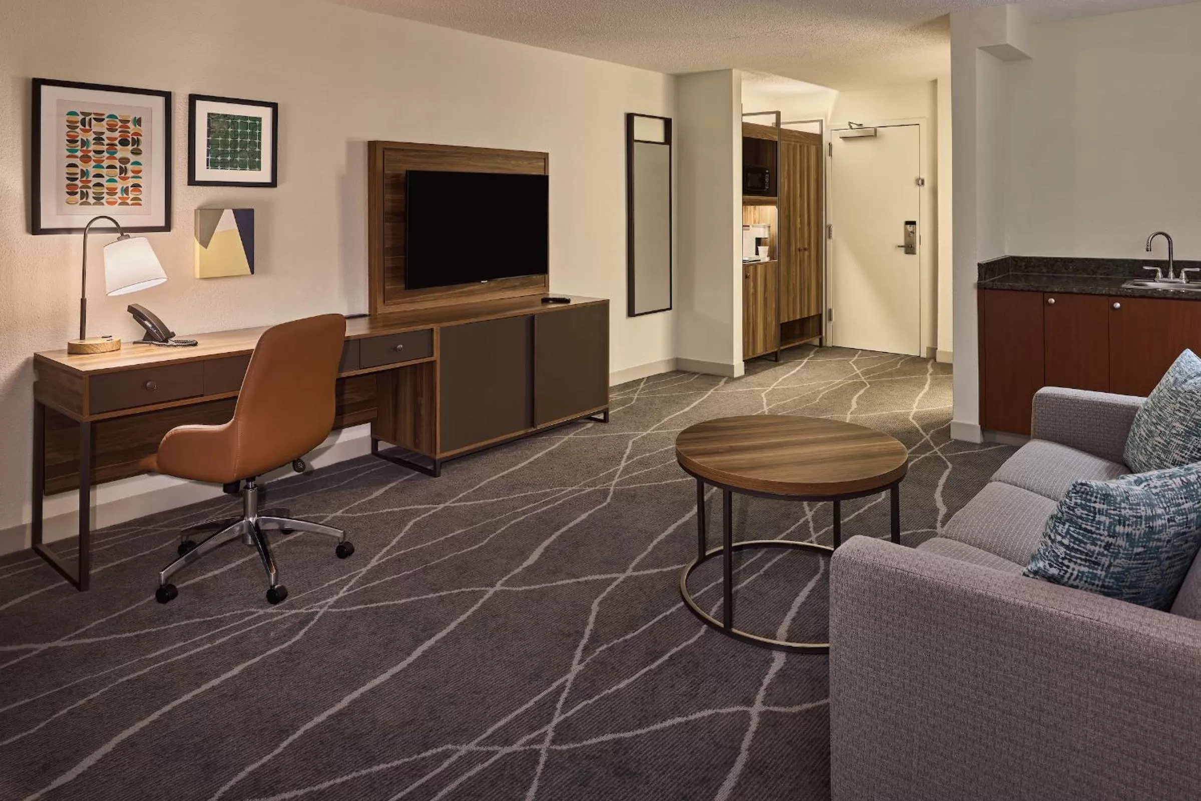 Living room in Holiday Inn Express & Suites Charleston DWTN -Westedge by IHG