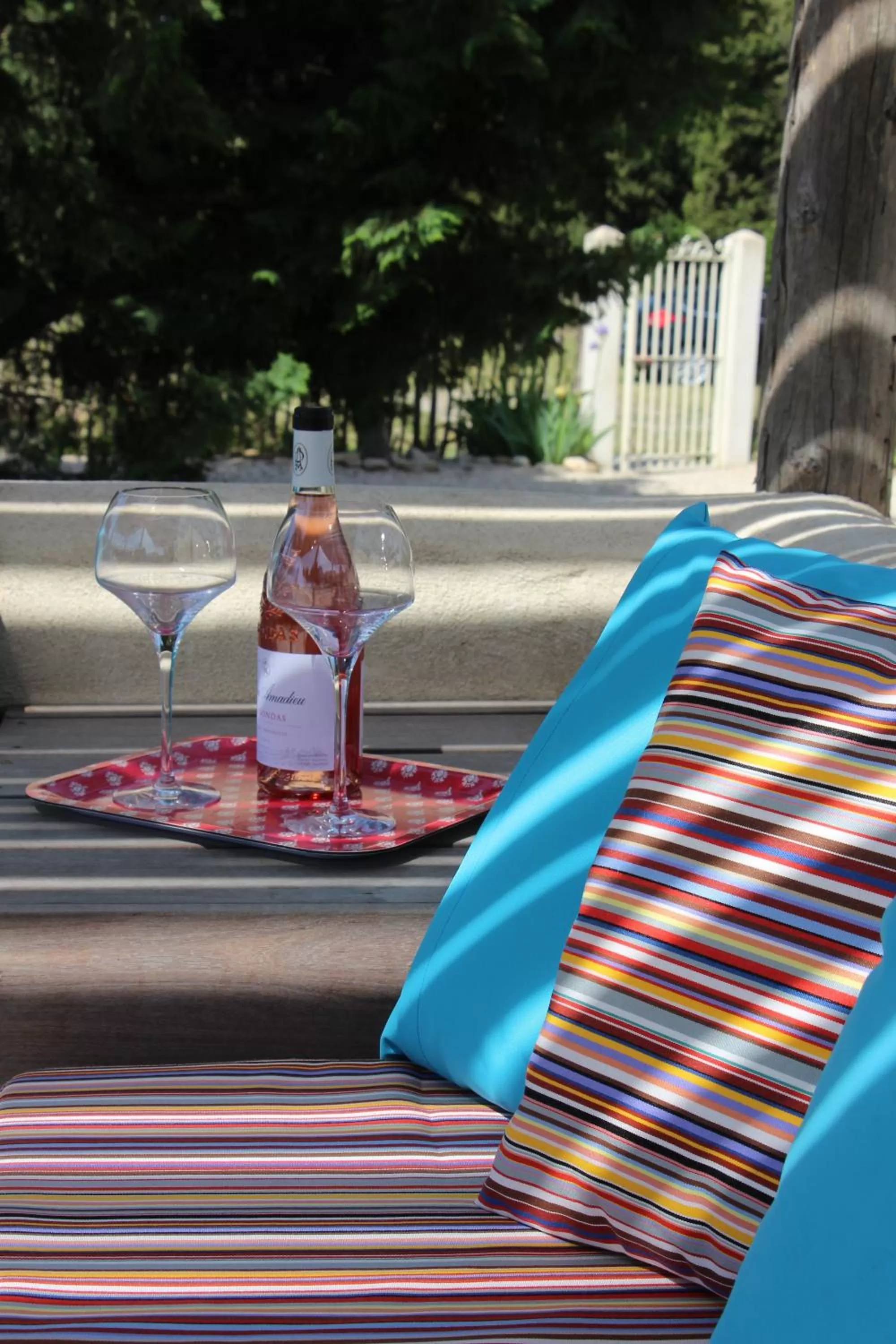 Swimming pool in Sous les Platanes B&B