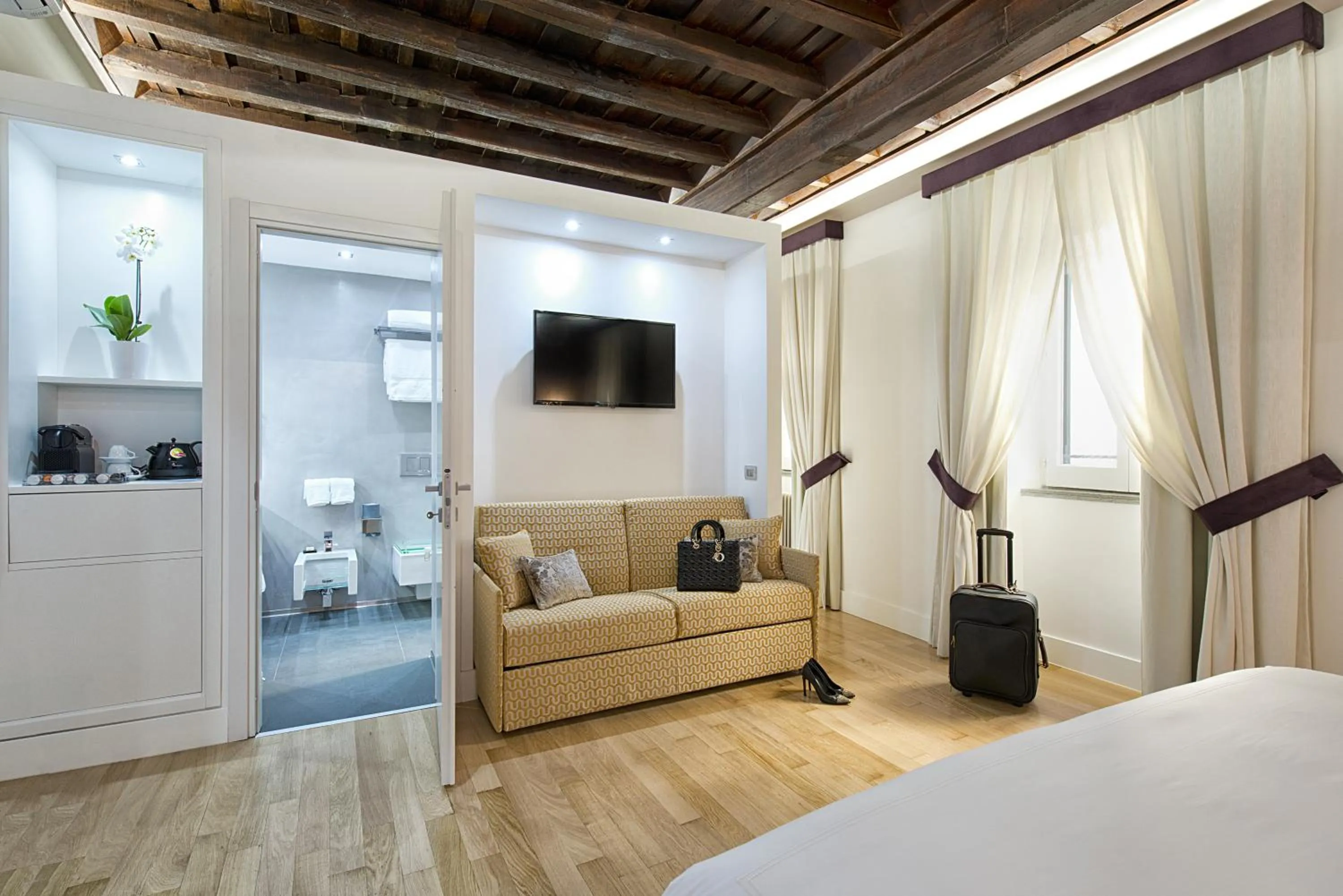 Bathroom, Bed in Domus Libera