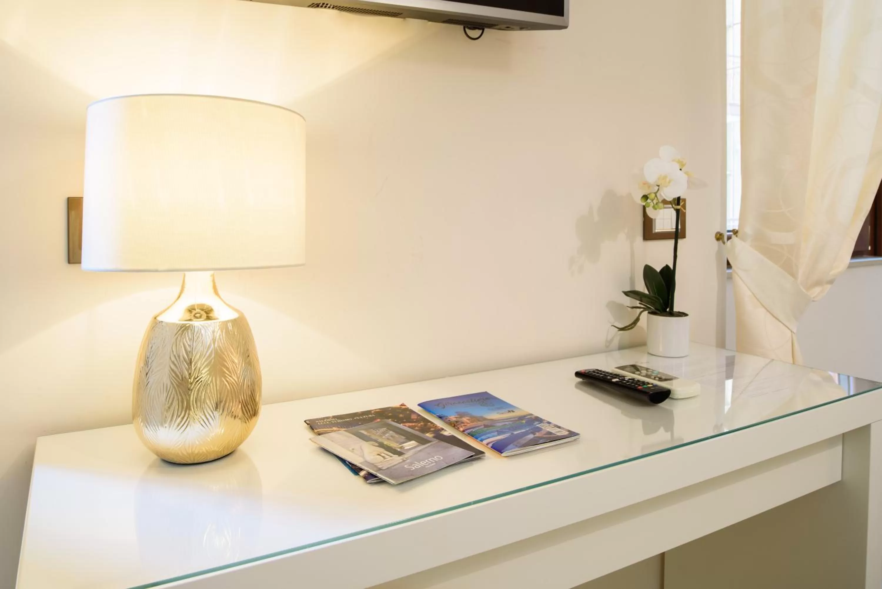 Decorative detail in HomeAway Salerno