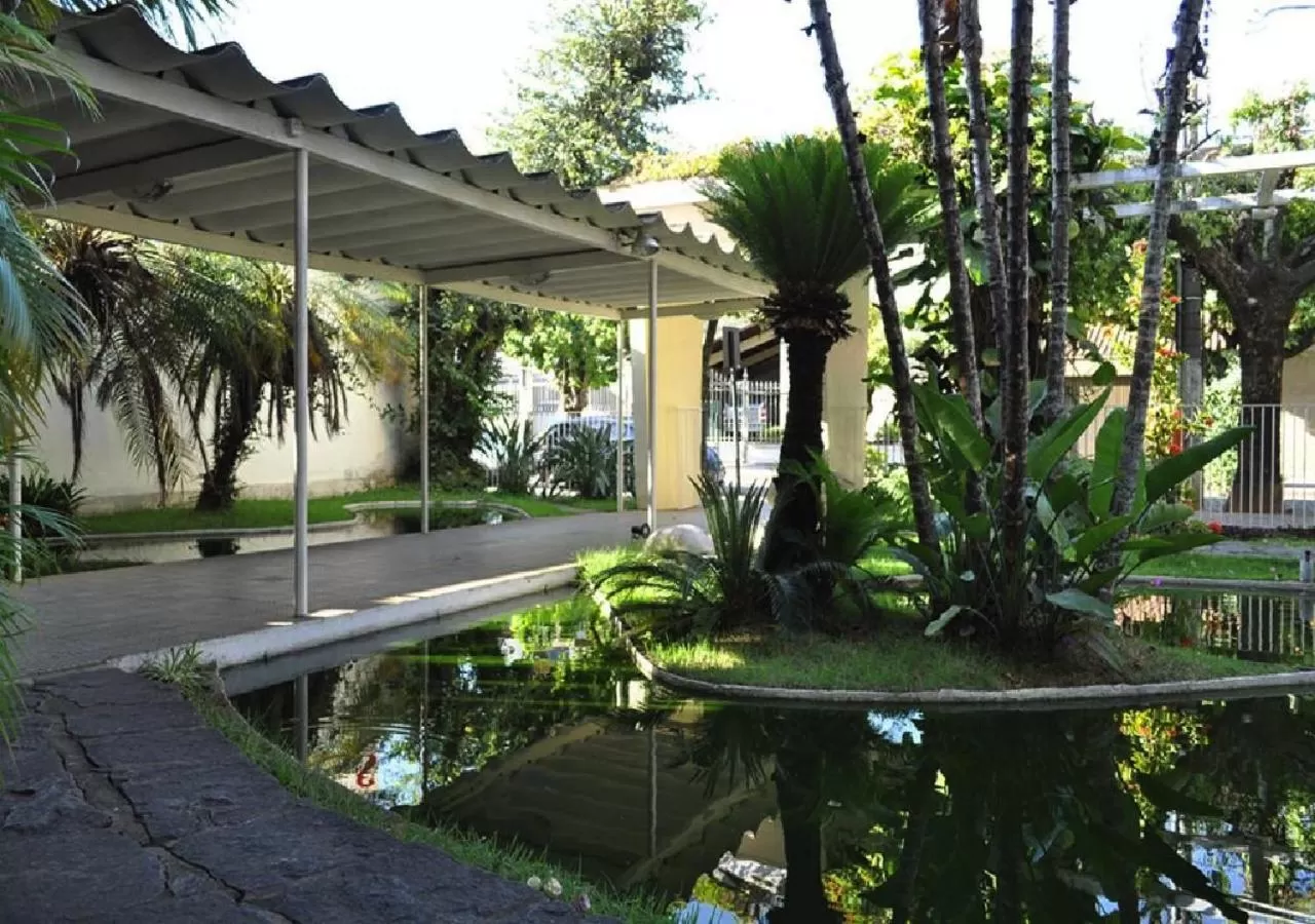 Garden, Swimming Pool in Hotel Cataguases