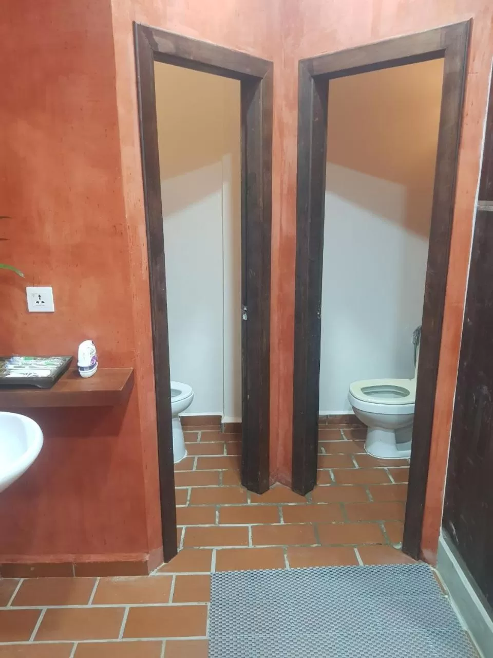 Toilet in Baahu Villa