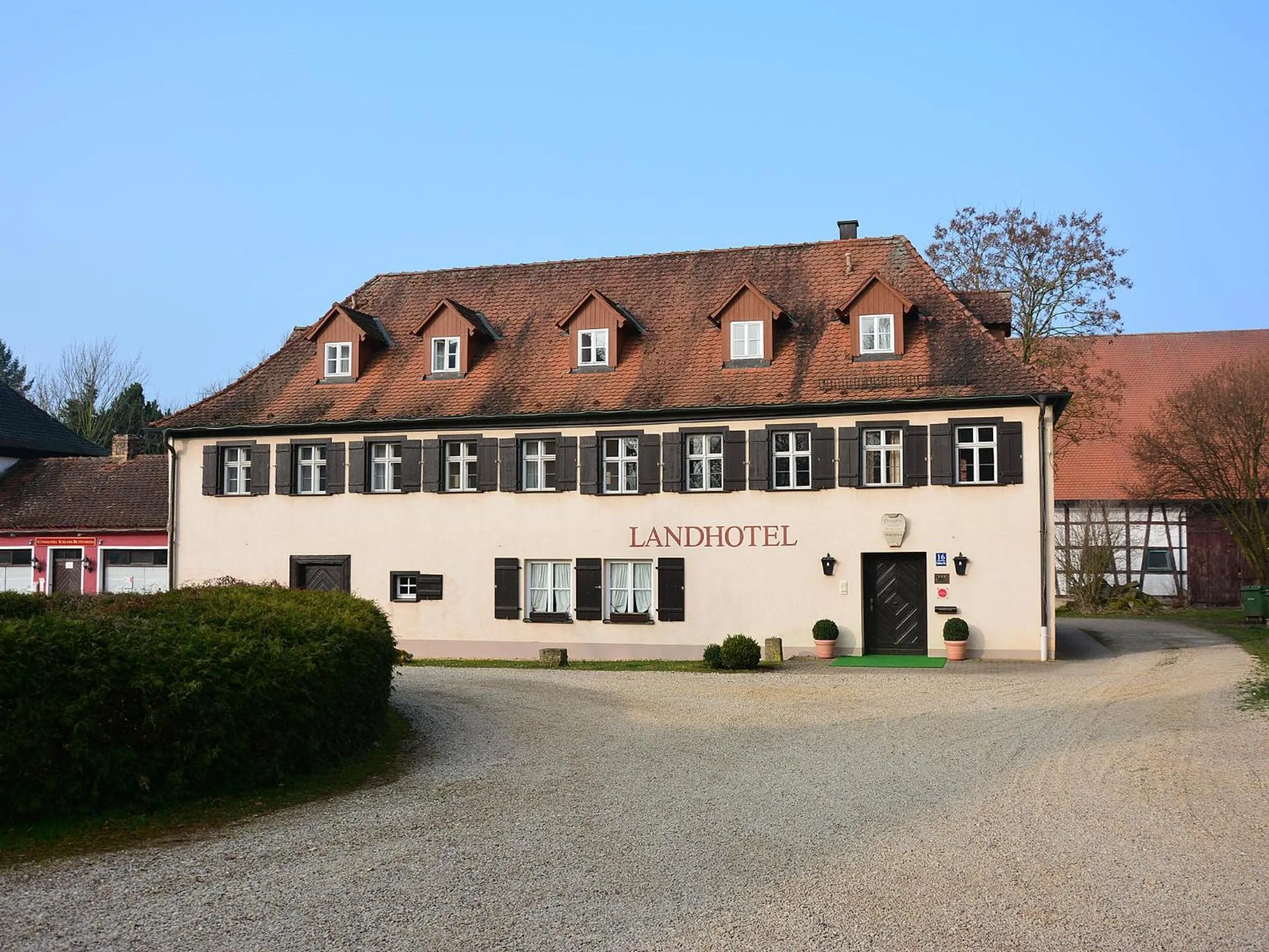 Facade/entrance in Landhotel Schloss Buttenheim