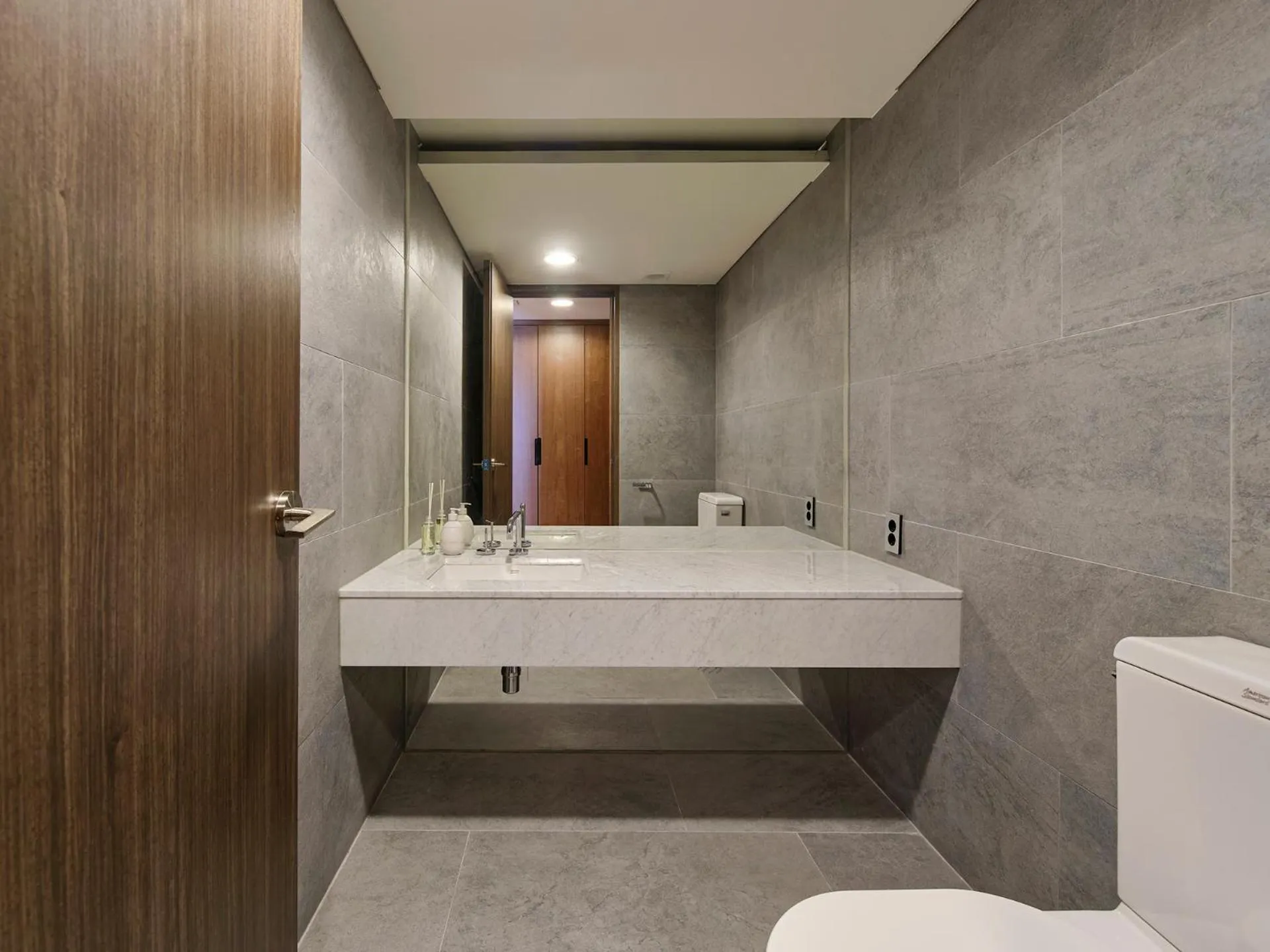 Toilet in The Island Blue Hotel