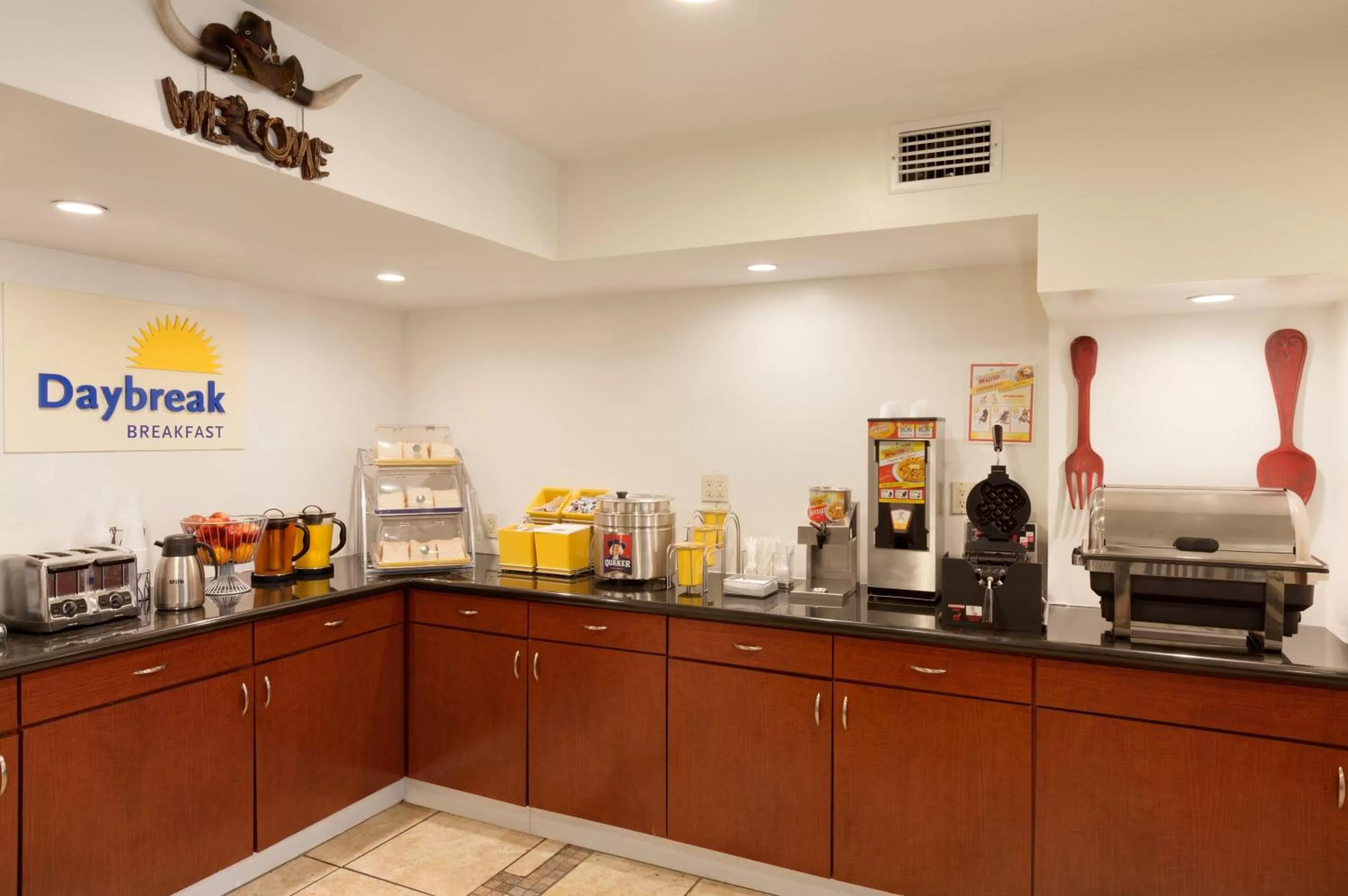 Breakfast in Days Inn by Wyndham Austin/University/Downtown