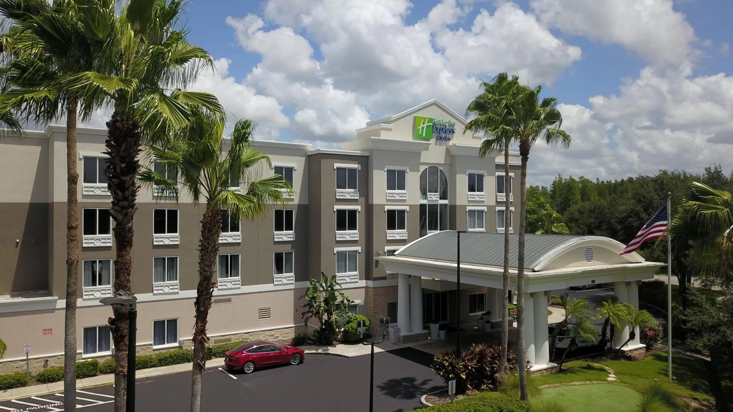 Property building in Holiday Inn Express and Suites Tampa I-75 at Bruce B. Downs by IHG