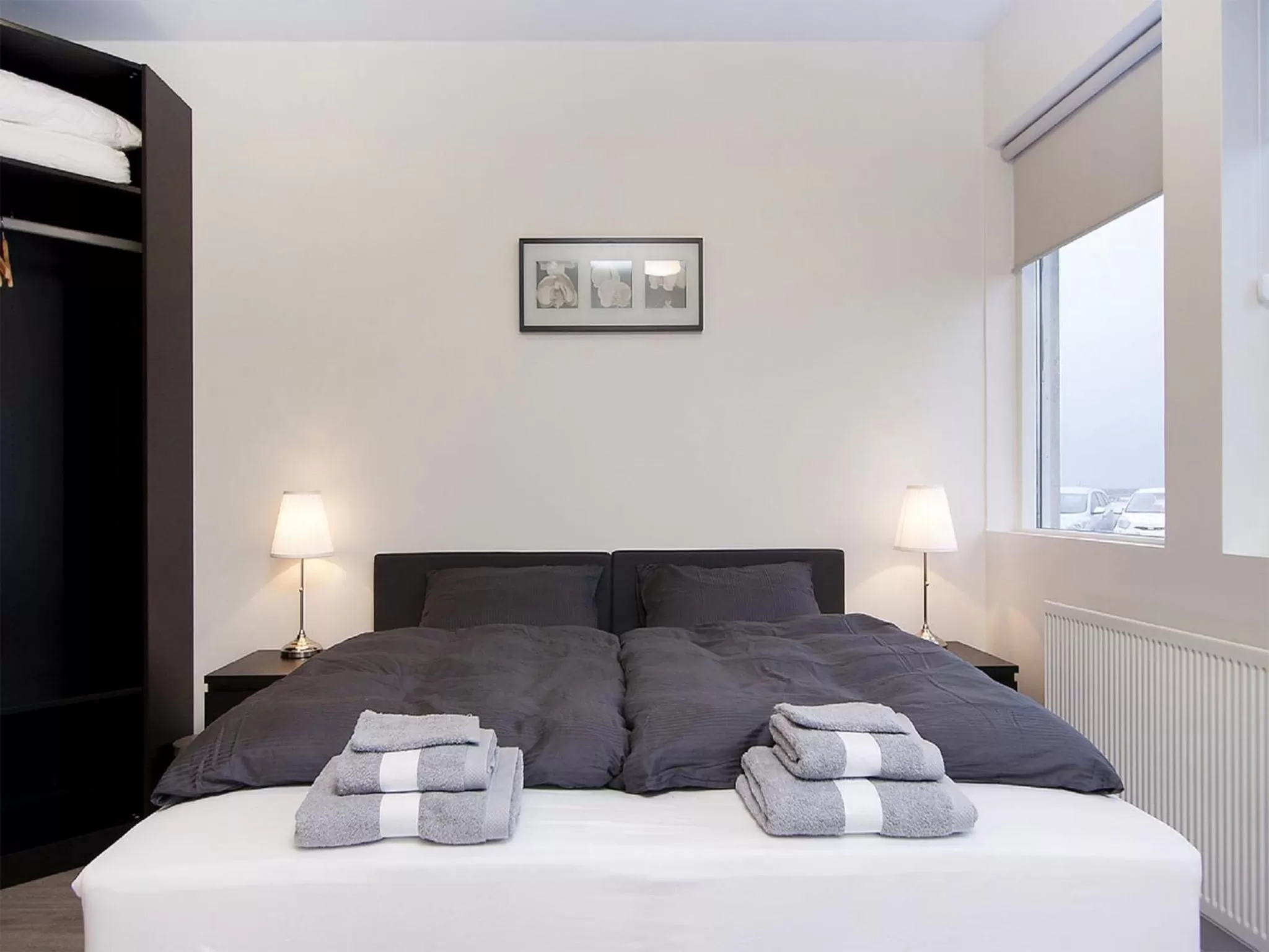 Day, Bed in KEF Guesthouse by Keflavík airport