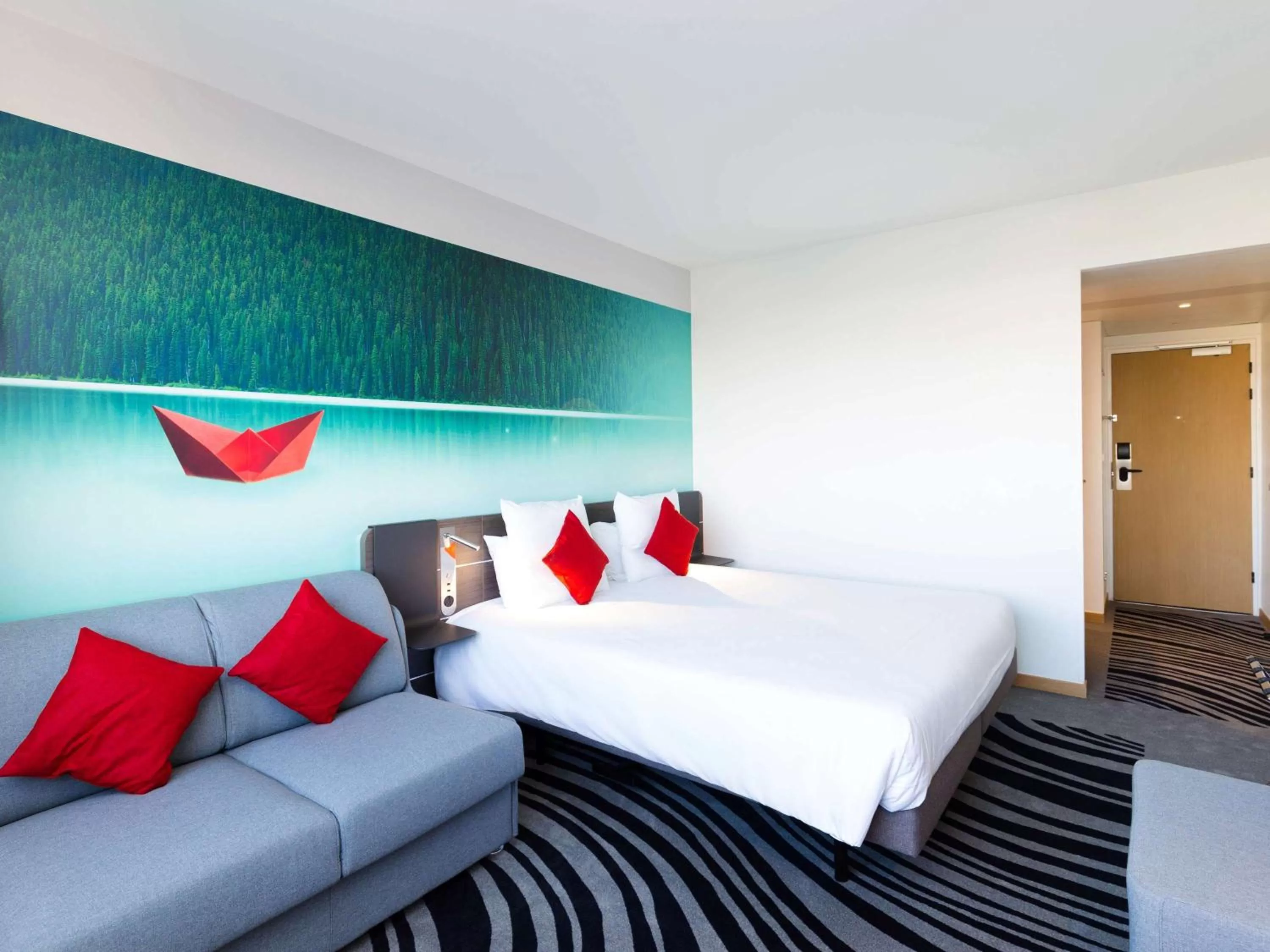 Classic Queen Room in Novotel Paris Centre Tour Eiffel