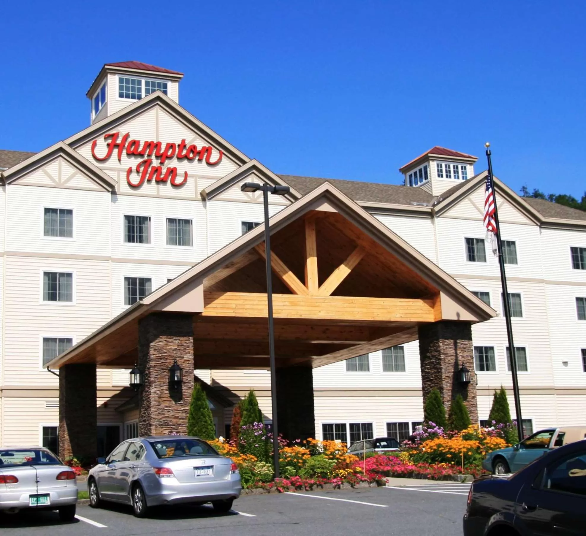 Property building in Hampton Inn Littleton