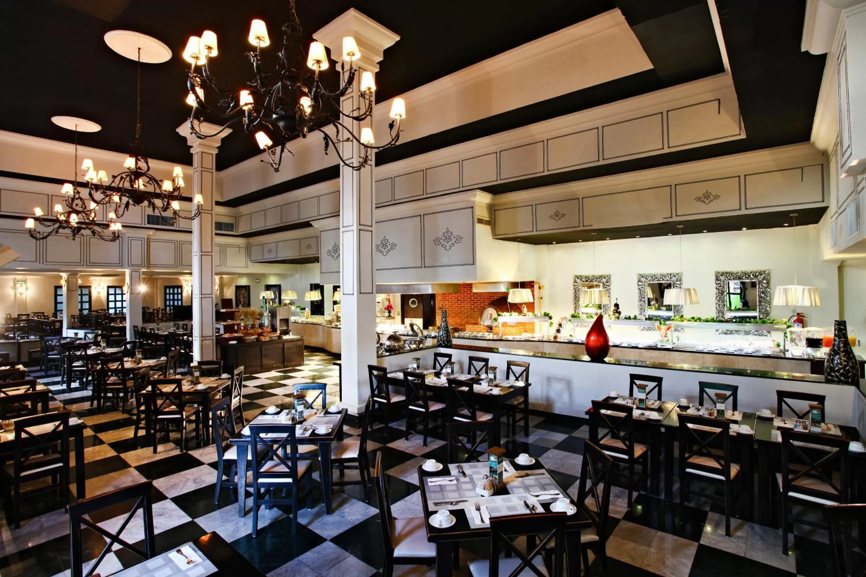 Restaurant/places to eat in Select Club at Sandos Caracol All Inclusive - Adults Only Area