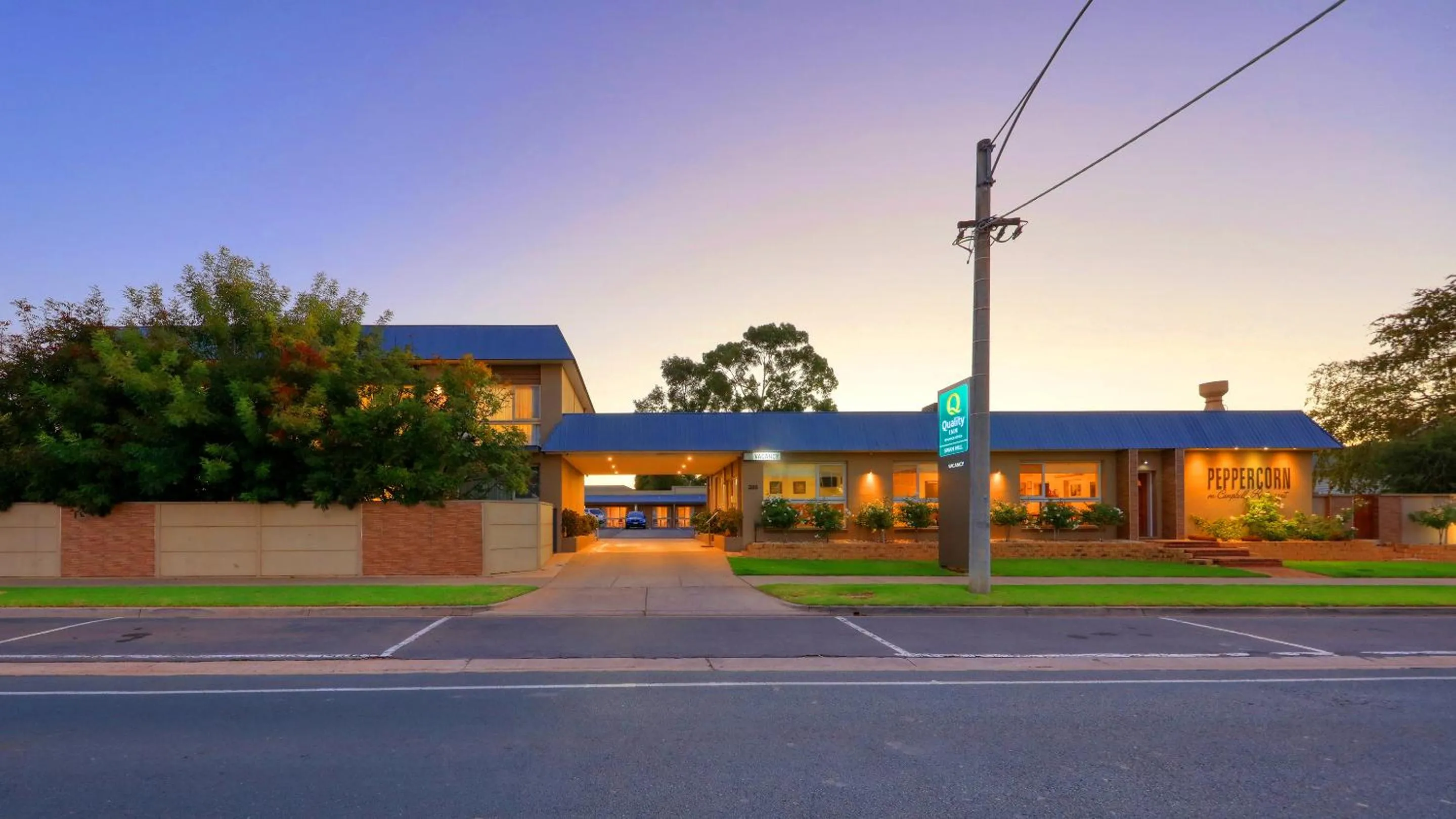 Property building in Quality Inn Swan Hill