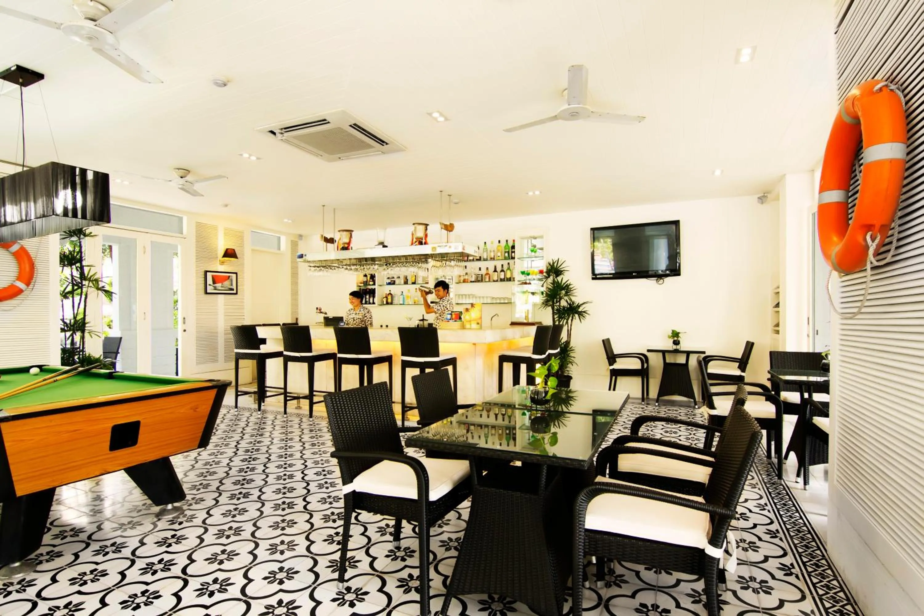Lounge or bar in Nongsa Point Marina