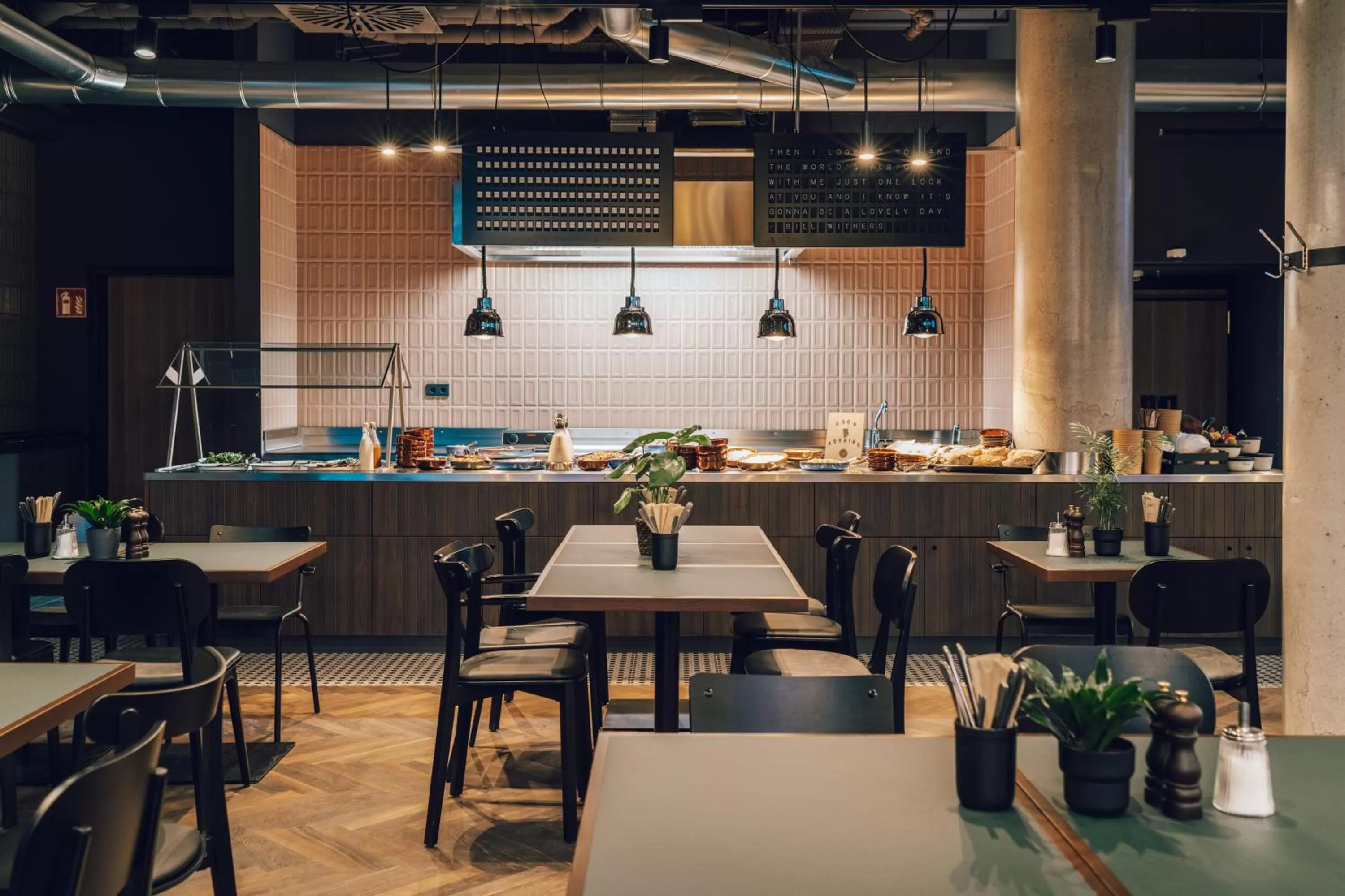 Restaurant/places to eat in Revo Munich
