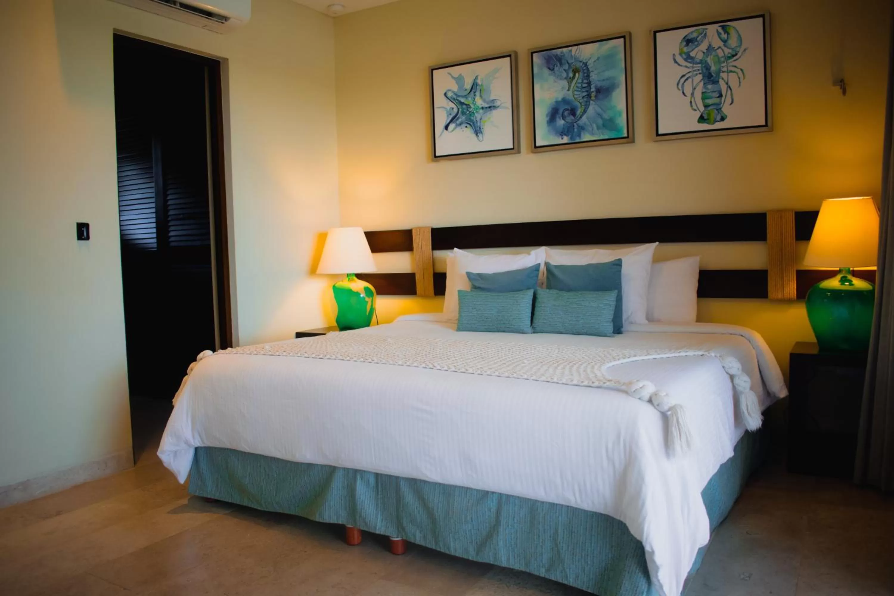 Bed in Villas Grand Marina Kinuh