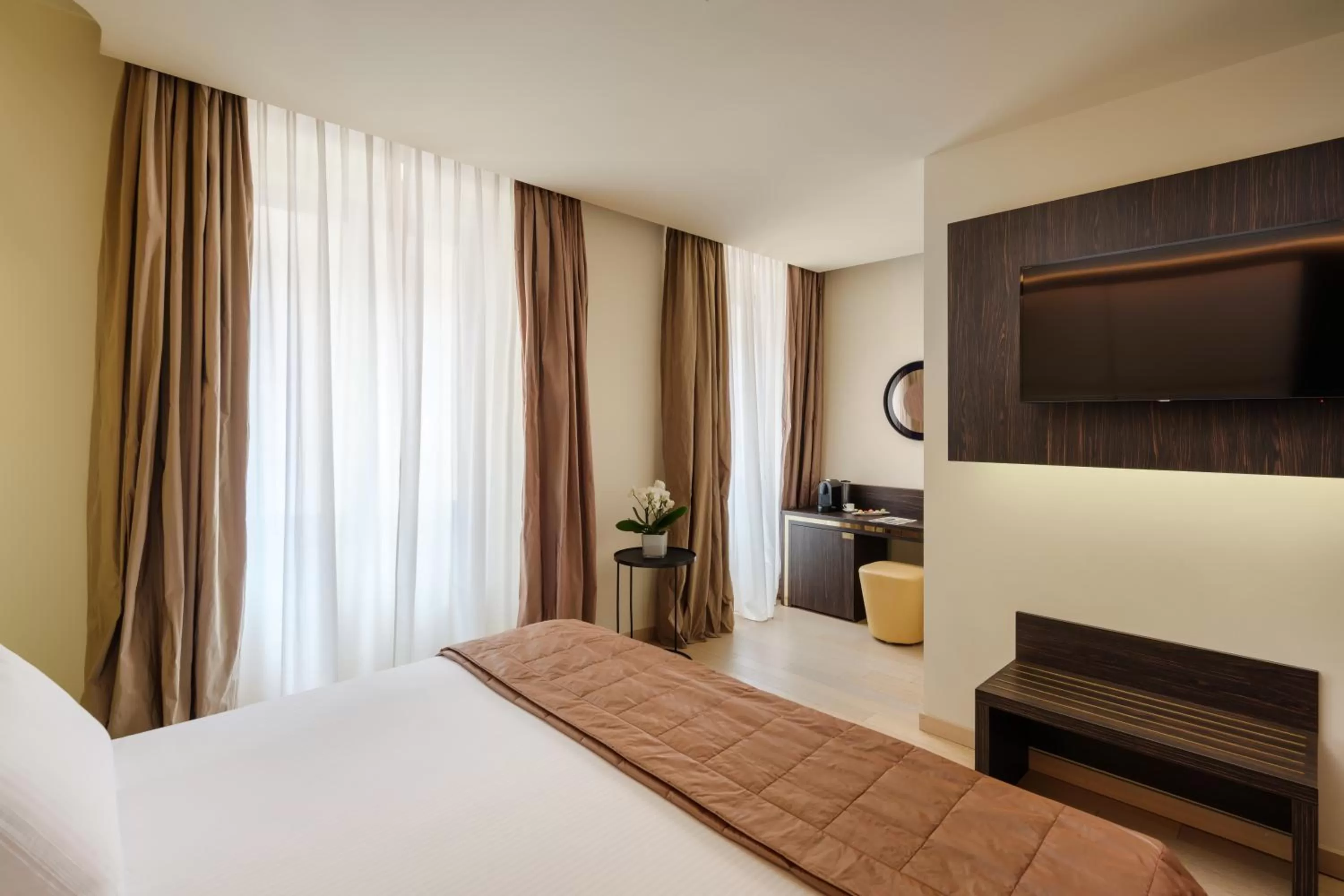 Bed in Hotel The Square Milano Duomo - Preferred Hotels & Resorts